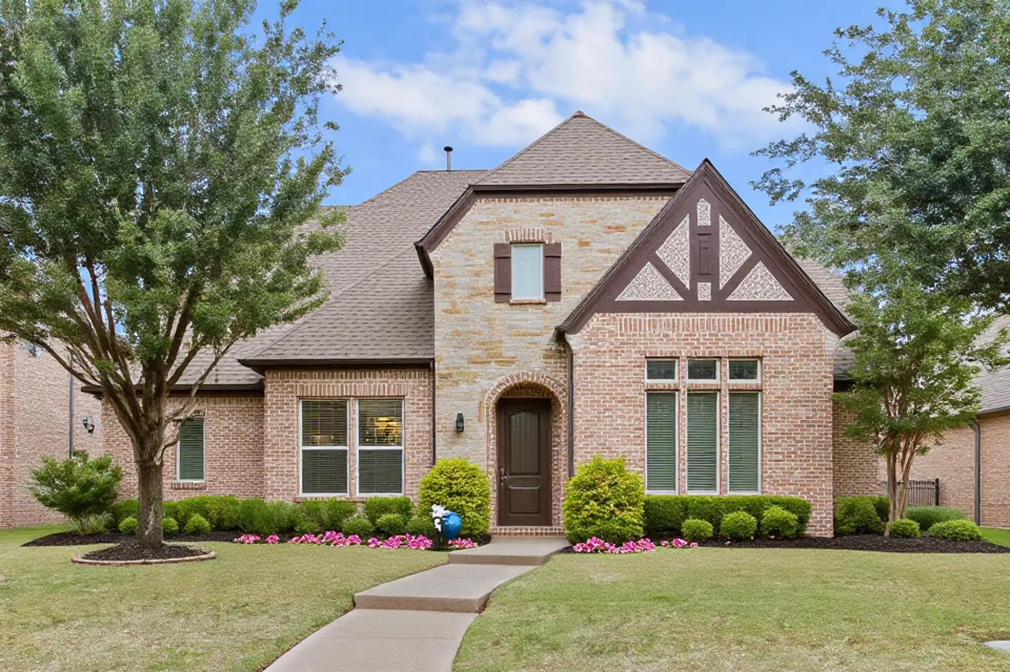 Single Family Residence For Sale in Collin County , 7523 Bellingrath Drive, Frisco, Texas 75035, 5 Bedroom, 5 Bathroom, 3 Garage spaces, 3,910 Sqft, built in 2013, mls#21308549, Real Estate Agent in Frisco, Homes For Sale in Collin county, Homes For Sale in Frisco, Realtor in Frisco Texas, Real Estate Brokerage Independent Realty Texas, Luminita Cordes Realtor