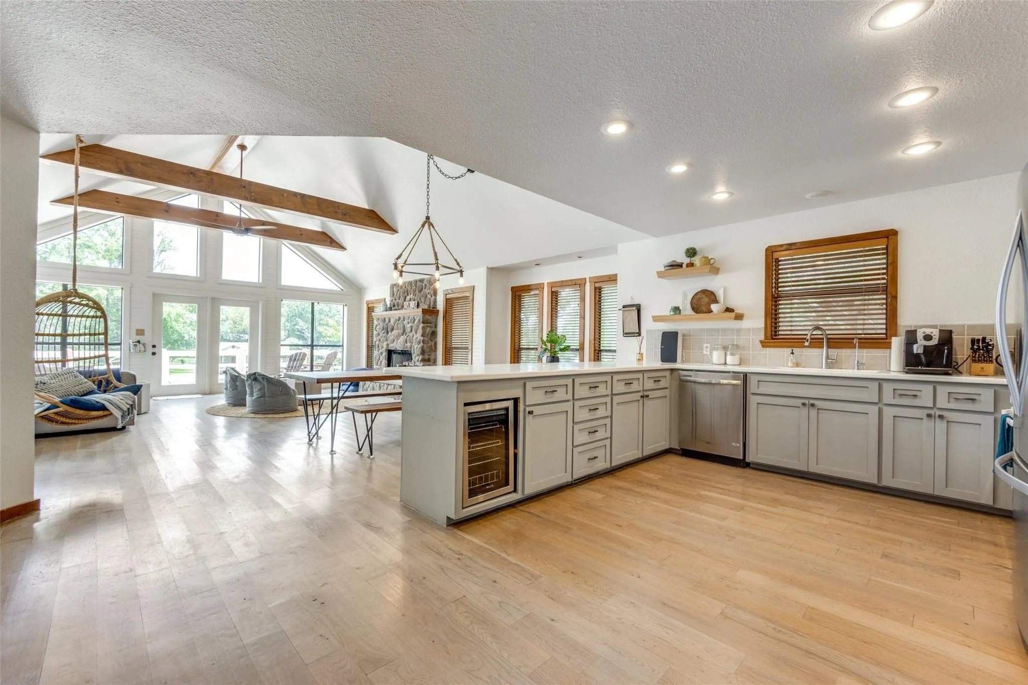 Single Family Residence For Sale in Franklin (TX) County , 909 King Club Boulevard, Scroggins, Texas 75480, 3 Bedroom, 2 Bathroom, Garage spaces, 1,724 Sqft, built in 1997, mls#21307220, Real Estate Agent in Scroggins, Homes For Sale in Franklin (TX) county, Homes For Sale in Scroggins, Realtor in Scroggins Texas, Real Estate Brokerage Independent Realty Texas, Luminita Cordes Realtor