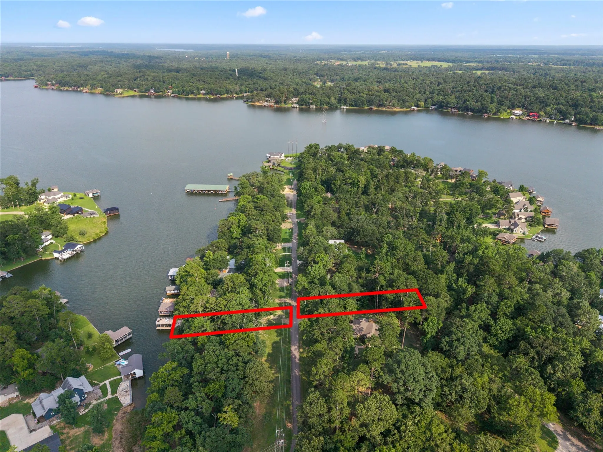 Single Family Residence For Sale in Franklin (TX) County , 909 King Club Boulevard, Scroggins, Texas 75480, 3 Bedroom, 2 Bathroom, Garage spaces, 1,724 Sqft, built in 1997, mls#21307220, Real Estate Agent in Scroggins, Homes For Sale in Franklin (TX) county, Homes For Sale in Scroggins, Realtor in Scroggins Texas, Real Estate Brokerage Independent Realty Texas, Luminita Cordes Realtor