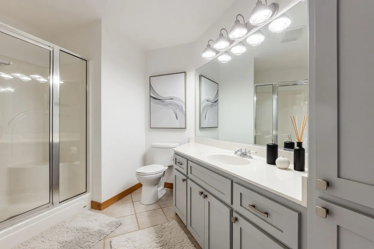 Single Family Residence For Sale in Franklin (TX) County , 909 King Club Boulevard, Scroggins, Texas 75480, 3 Bedroom, 2 Bathroom, Garage spaces, 1,724 Sqft, built in 1997, mls#21307220, Real Estate Agent in Scroggins, Homes For Sale in Franklin (TX) county, Homes For Sale in Scroggins, Realtor in Scroggins Texas, Real Estate Brokerage Independent Realty Texas, Luminita Cordes Realtor