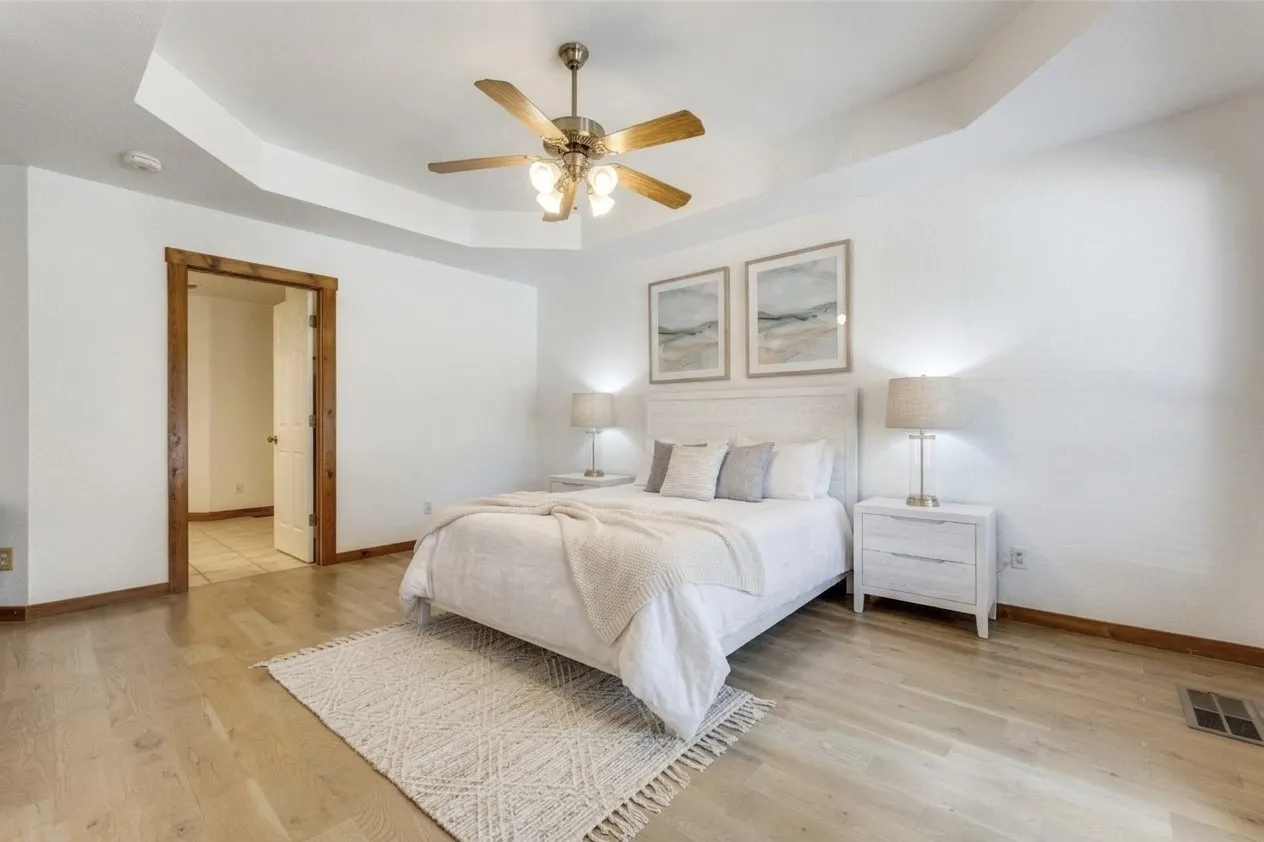 Single Family Residence For Sale in Franklin (TX) County , 909 King Club Boulevard, Scroggins, Texas 75480, 3 Bedroom, 2 Bathroom, Garage spaces, 1,724 Sqft, built in 1997, mls#21307220, Real Estate Agent in Scroggins, Homes For Sale in Franklin (TX) county, Homes For Sale in Scroggins, Realtor in Scroggins Texas, Real Estate Brokerage Independent Realty Texas, Luminita Cordes Realtor