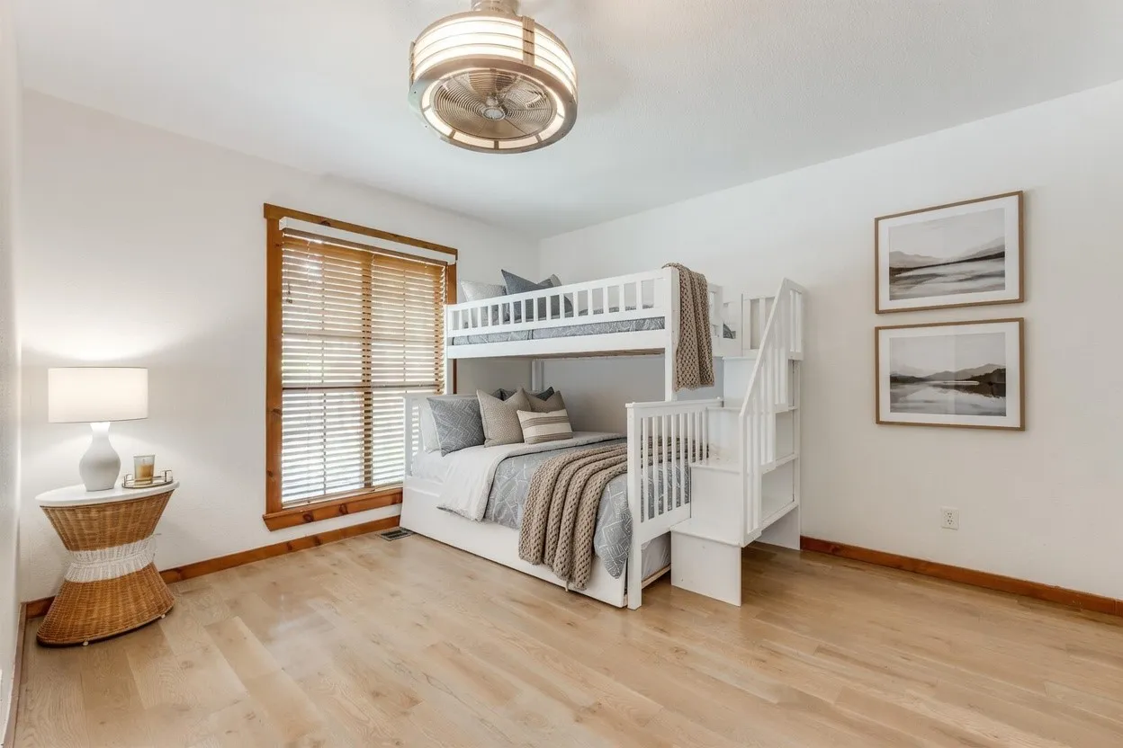 Single Family Residence For Sale in Franklin (TX) County , 909 King Club Boulevard, Scroggins, Texas 75480, 3 Bedroom, 2 Bathroom, Garage spaces, 1,724 Sqft, built in 1997, mls#21307220, Real Estate Agent in Scroggins, Homes For Sale in Franklin (TX) county, Homes For Sale in Scroggins, Realtor in Scroggins Texas, Real Estate Brokerage Independent Realty Texas, Luminita Cordes Realtor