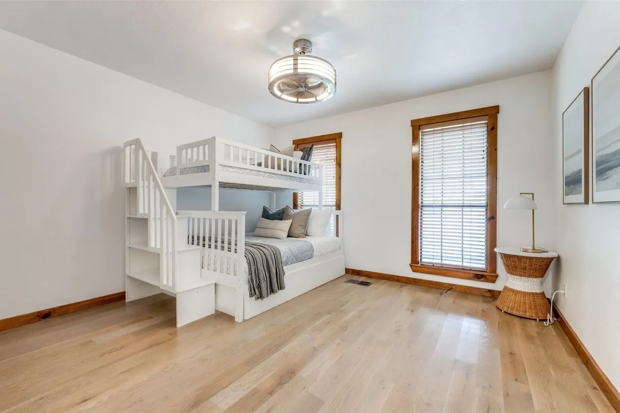 Single Family Residence For Sale in Franklin (TX) County , 909 King Club Boulevard, Scroggins, Texas 75480, 3 Bedroom, 2 Bathroom, Garage spaces, 1,724 Sqft, built in 1997, mls#21307220, Real Estate Agent in Scroggins, Homes For Sale in Franklin (TX) county, Homes For Sale in Scroggins, Realtor in Scroggins Texas, Real Estate Brokerage Independent Realty Texas, Luminita Cordes Realtor