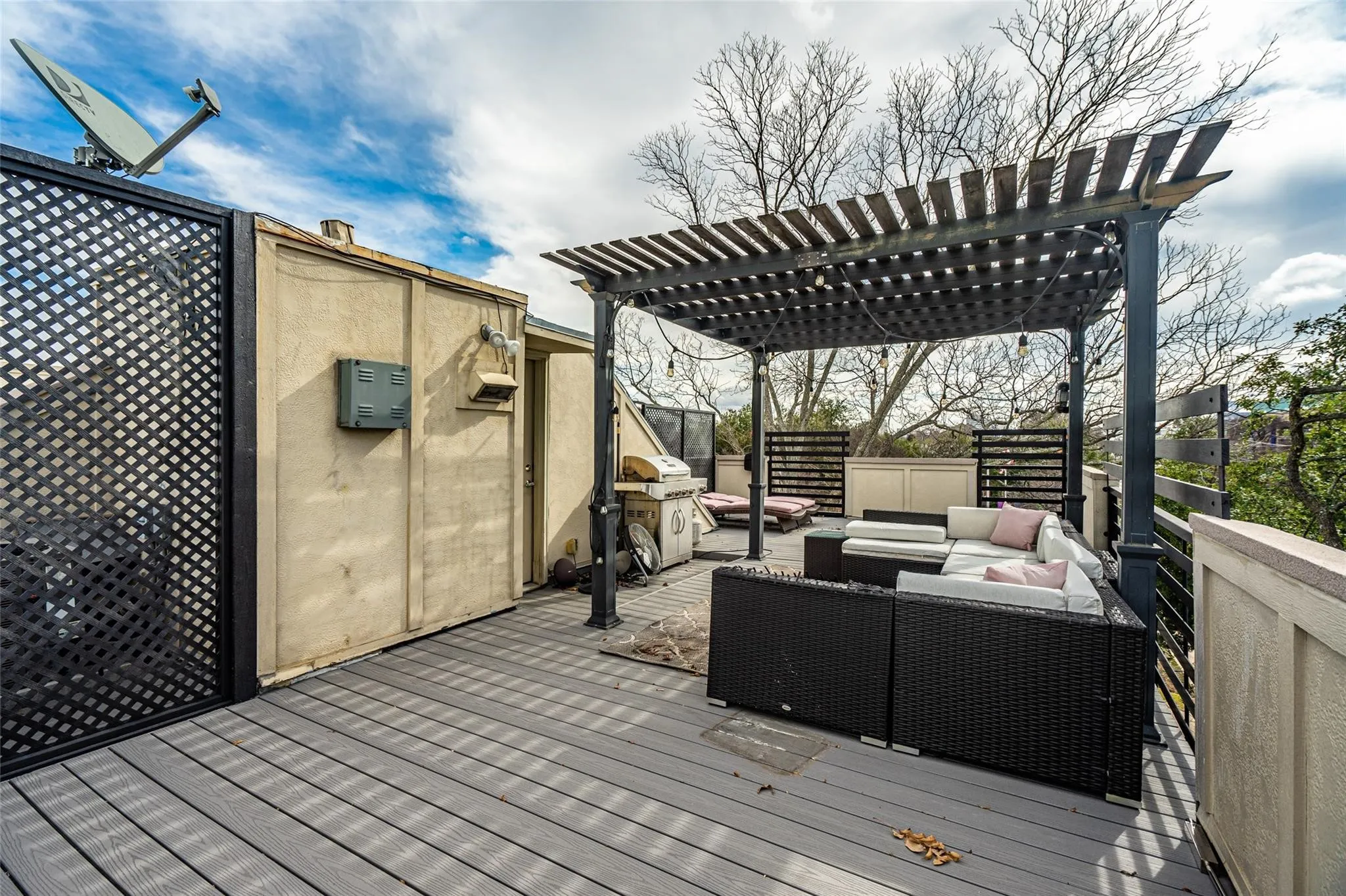 Condominium For Rent in Dallas County , 4614 Cedar Springs Road A, Dallas, Texas 75219, 2 Bedroom, 3 Bathroom, 2 Garage spaces, 1,876 Sqft, built in 2006, mls#21302506, Real Estate Agent in Dallas, Homes For Rent in Dallas county, Homes For Rent in Dallas, Realtor in Dallas Texas, Real Estate Brokerage Independent Realty Texas, Luminita Cordes Realtor