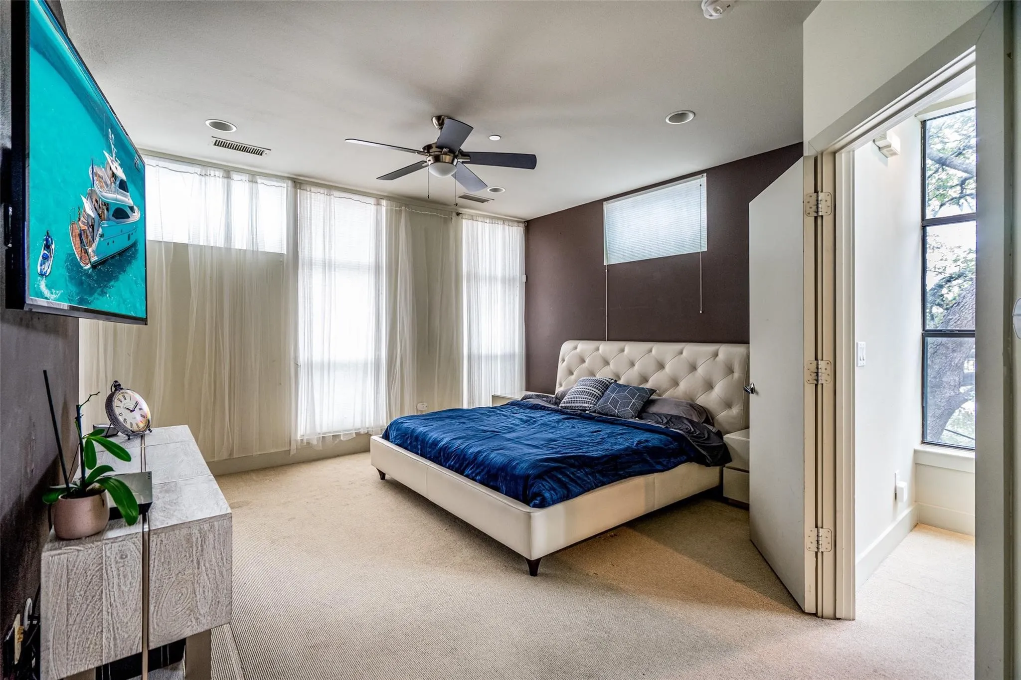 Condominium For Rent in Dallas County , 4614 Cedar Springs Road A, Dallas, Texas 75219, 2 Bedroom, 3 Bathroom, 2 Garage spaces, 1,876 Sqft, built in 2006, mls#21302506, Real Estate Agent in Dallas, Homes For Rent in Dallas county, Homes For Rent in Dallas, Realtor in Dallas Texas, Real Estate Brokerage Independent Realty Texas, Luminita Cordes Realtor