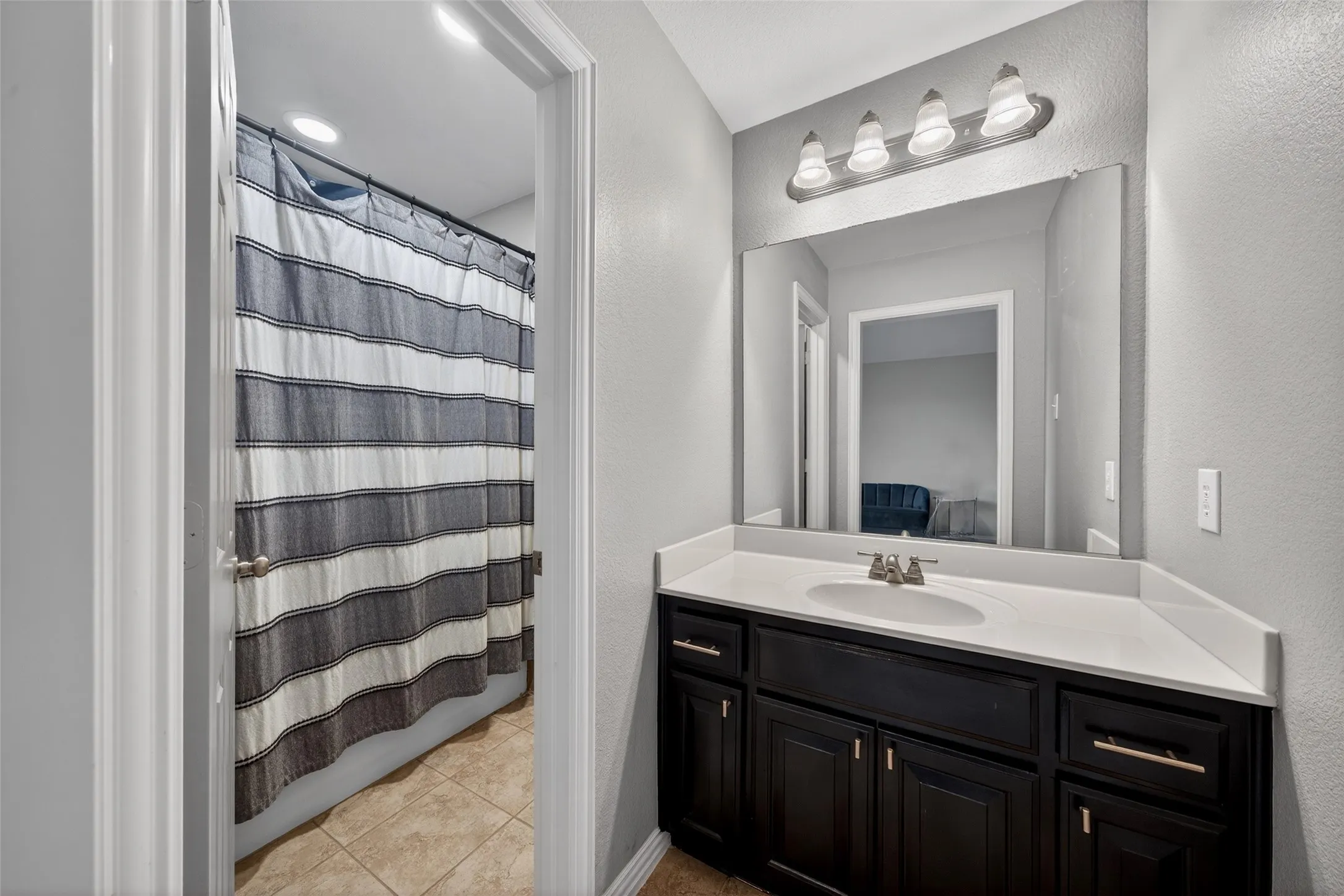 Single Family Residence For Rent in Tarrant County , 301 Foxcroft Lane, Keller, Texas 76248, 4 Bedroom, 4 Bathroom, 3 Garage spaces, 4,231 Sqft, built in 2005, mls#21308680, Real Estate Agent in Keller, Homes For Rent in Tarrant county, Homes For Rent in Keller, Realtor in Keller Texas, Real Estate Brokerage Independent Realty Texas, Luminita Cordes Realtor