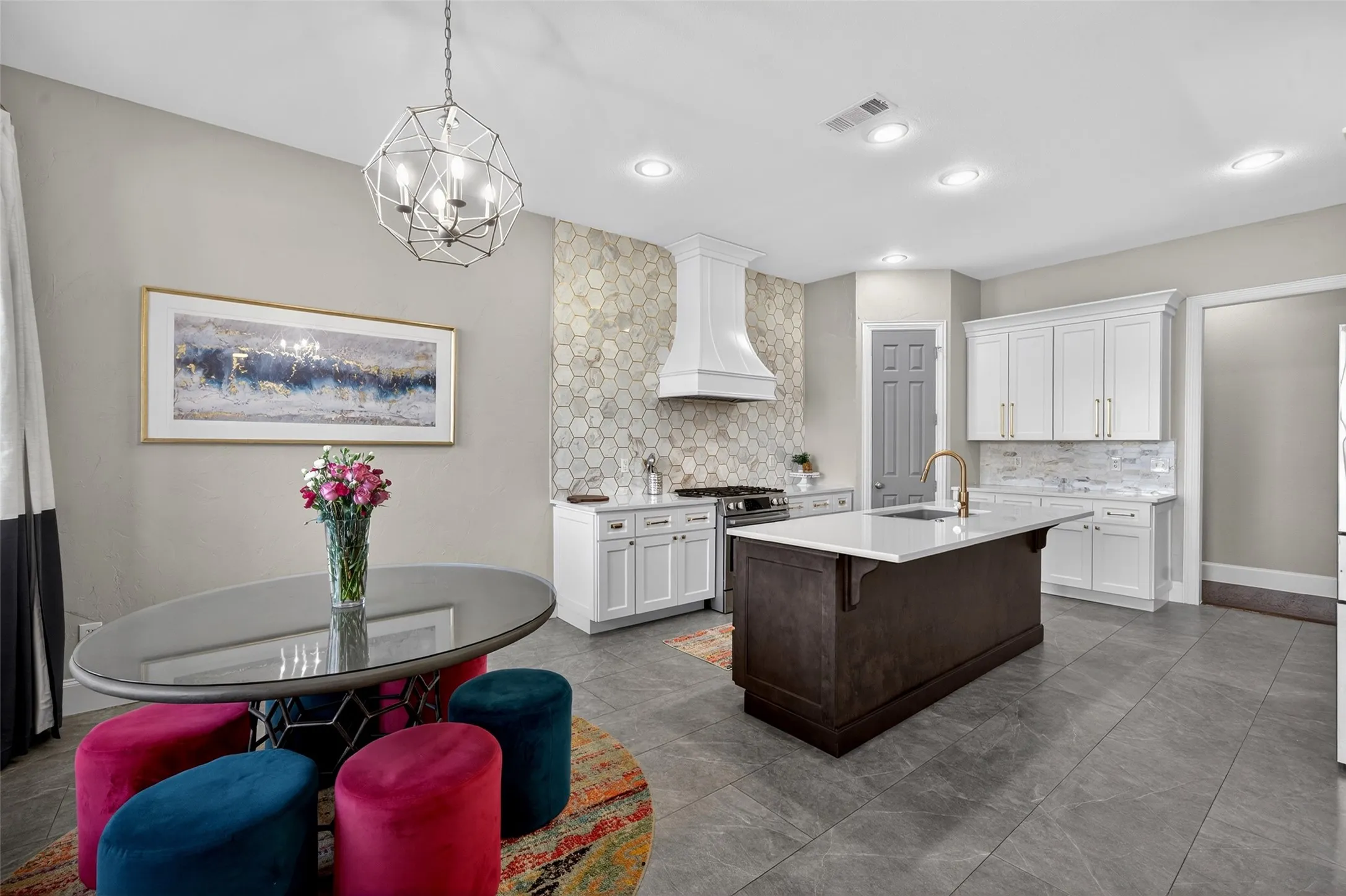 Single Family Residence For Rent in Tarrant County , 301 Foxcroft Lane, Keller, Texas 76248, 4 Bedroom, 4 Bathroom, 3 Garage spaces, 4,231 Sqft, built in 2005, mls#21308680, Real Estate Agent in Keller, Homes For Rent in Tarrant county, Homes For Rent in Keller, Realtor in Keller Texas, Real Estate Brokerage Independent Realty Texas, Luminita Cordes Realtor