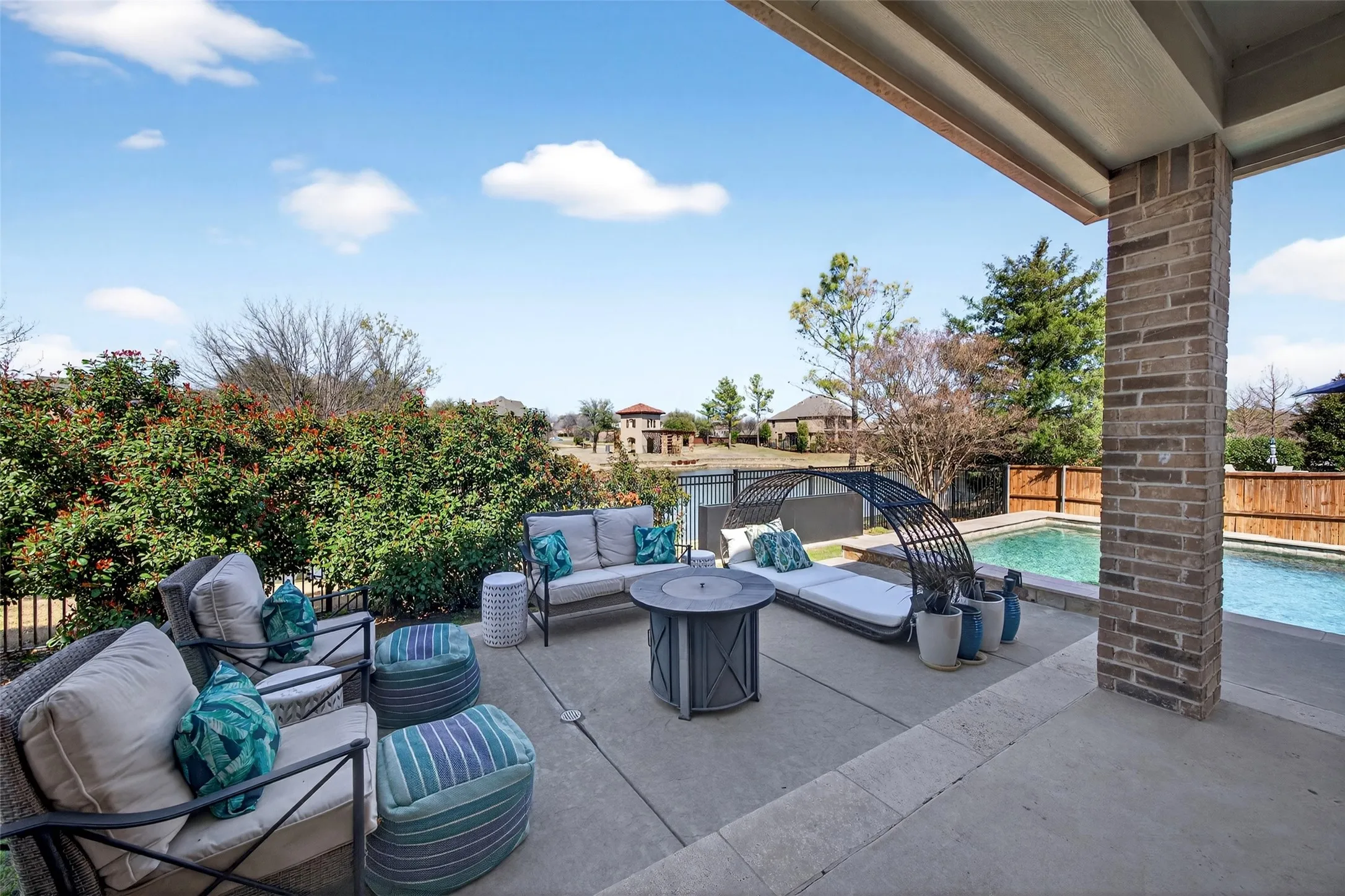 Single Family Residence For Rent in Tarrant County , 301 Foxcroft Lane, Keller, Texas 76248, 4 Bedroom, 4 Bathroom, 3 Garage spaces, 4,231 Sqft, built in 2005, mls#21308680, Real Estate Agent in Keller, Homes For Rent in Tarrant county, Homes For Rent in Keller, Realtor in Keller Texas, Real Estate Brokerage Independent Realty Texas, Luminita Cordes Realtor