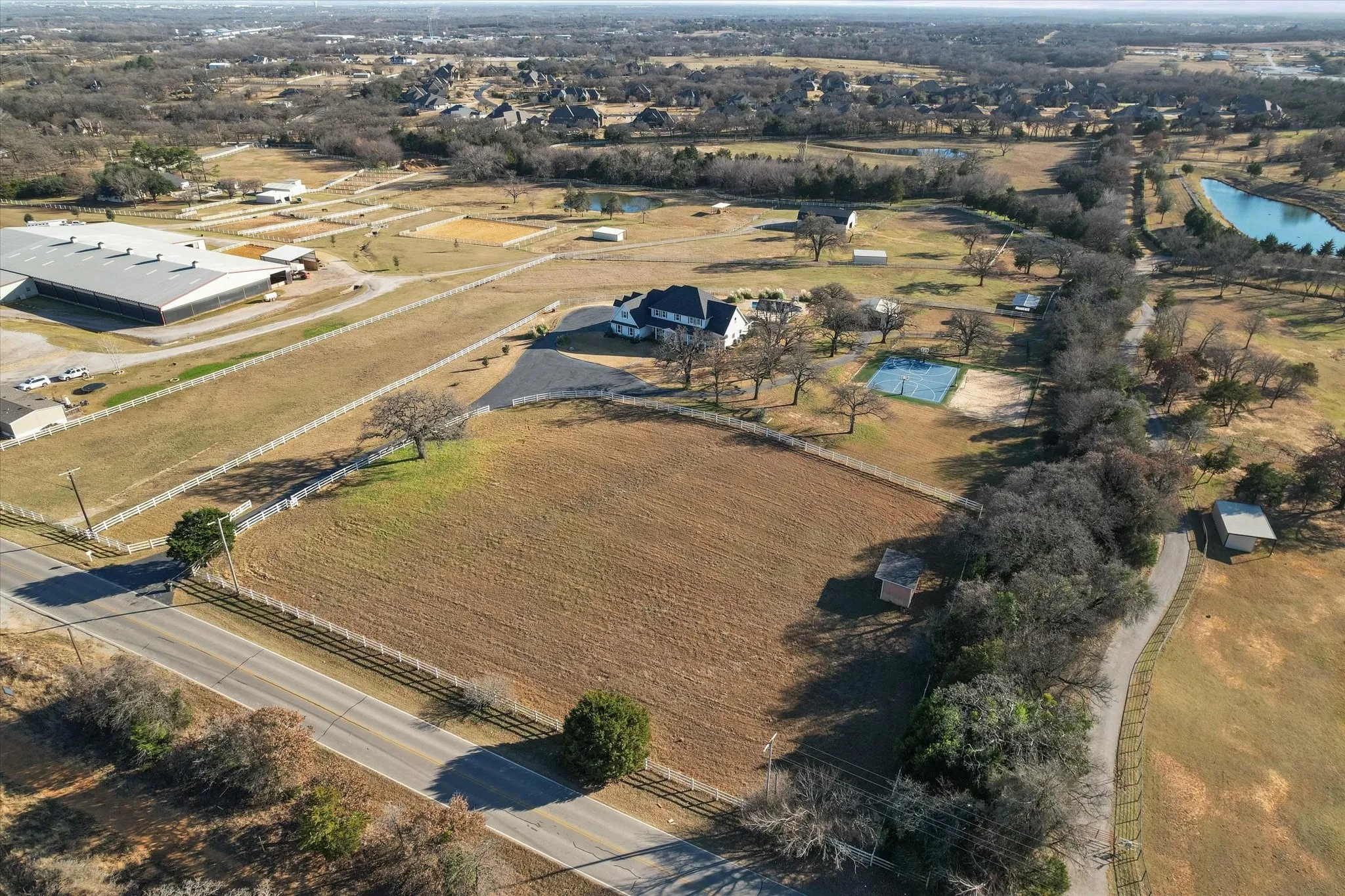Single Family Residence For Sale in Tarrant County , 6056 Bennett Lawson Road, Mansfield, Texas 76063, 4 Bedroom, 5 Bathroom, 5 Garage spaces, 4,580 Sqft, built in 2008, mls#21308691, Real Estate Agent in Mansfield, Homes For Sale in Tarrant county, Homes For Sale in Mansfield, Realtor in Mansfield Texas, Real Estate Brokerage Independent Realty Texas, Luminita Cordes Realtor