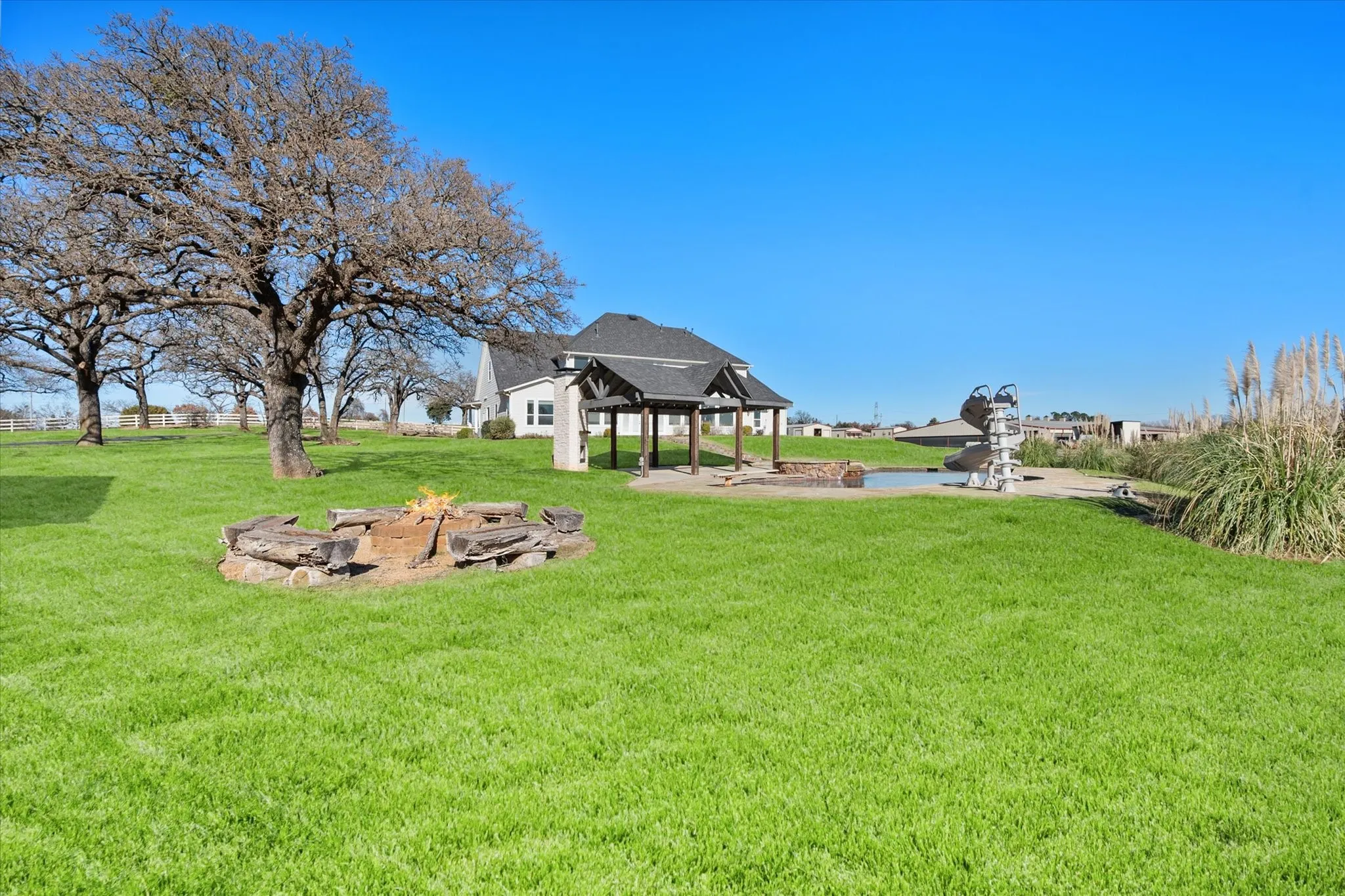 Single Family Residence For Sale in Tarrant County , 6056 Bennett Lawson Road, Mansfield, Texas 76063, 4 Bedroom, 5 Bathroom, 5 Garage spaces, 4,580 Sqft, built in 2008, mls#21308691, Real Estate Agent in Mansfield, Homes For Sale in Tarrant county, Homes For Sale in Mansfield, Realtor in Mansfield Texas, Real Estate Brokerage Independent Realty Texas, Luminita Cordes Realtor