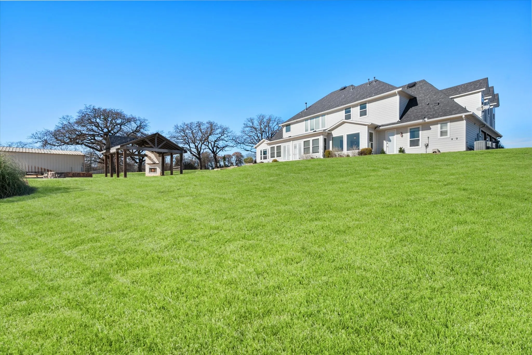 Single Family Residence For Sale in Tarrant County , 6056 Bennett Lawson Road, Mansfield, Texas 76063, 4 Bedroom, 5 Bathroom, 5 Garage spaces, 4,580 Sqft, built in 2008, mls#21308691, Real Estate Agent in Mansfield, Homes For Sale in Tarrant county, Homes For Sale in Mansfield, Realtor in Mansfield Texas, Real Estate Brokerage Independent Realty Texas, Luminita Cordes Realtor