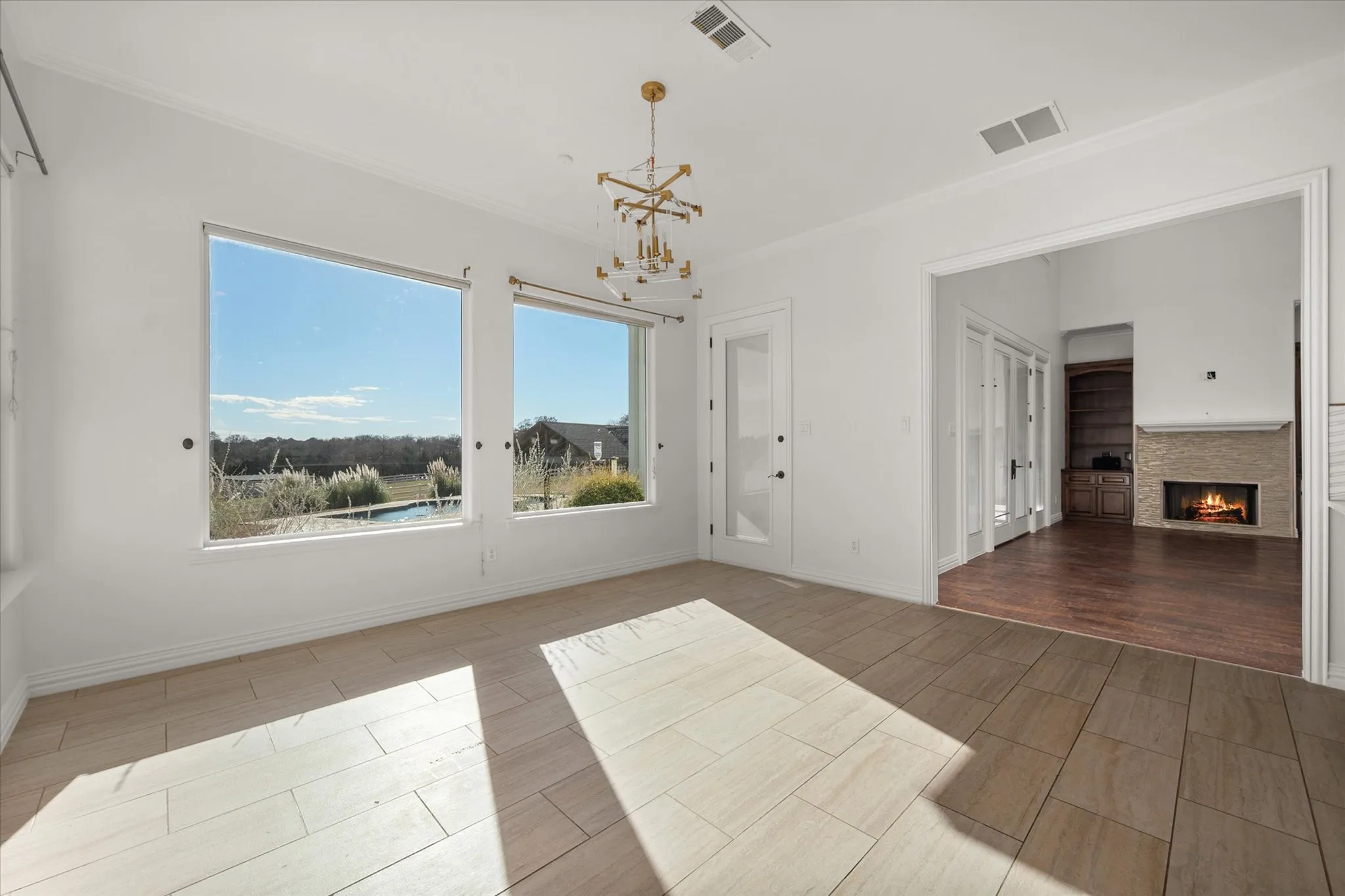 Single Family Residence For Sale in Tarrant County , 6056 Bennett Lawson Road, Mansfield, Texas 76063, 4 Bedroom, 5 Bathroom, 5 Garage spaces, 4,580 Sqft, built in 2008, mls#21308691, Real Estate Agent in Mansfield, Homes For Sale in Tarrant county, Homes For Sale in Mansfield, Realtor in Mansfield Texas, Real Estate Brokerage Independent Realty Texas, Luminita Cordes Realtor