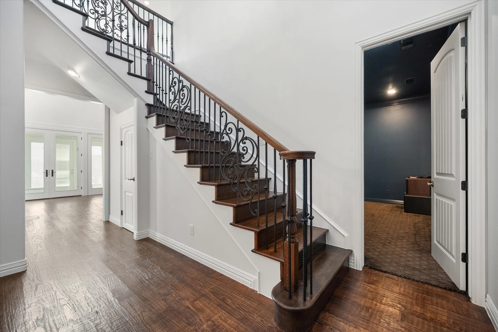 Single Family Residence For Sale in Tarrant County , 6056 Bennett Lawson Road, Mansfield, Texas 76063, 4 Bedroom, 5 Bathroom, 5 Garage spaces, 4,580 Sqft, built in 2008, mls#21308691, Real Estate Agent in Mansfield, Homes For Sale in Tarrant county, Homes For Sale in Mansfield, Realtor in Mansfield Texas, Real Estate Brokerage Independent Realty Texas, Luminita Cordes Realtor