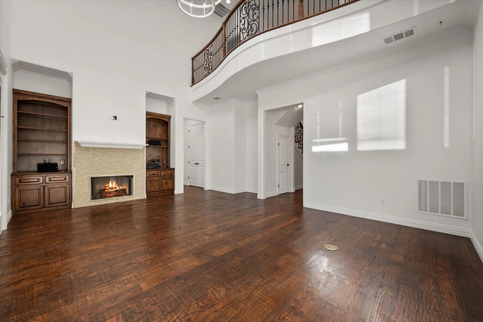 Single Family Residence For Sale in Tarrant County , 6056 Bennett Lawson Road, Mansfield, Texas 76063, 4 Bedroom, 5 Bathroom, 5 Garage spaces, 4,580 Sqft, built in 2008, mls#21308691, Real Estate Agent in Mansfield, Homes For Sale in Tarrant county, Homes For Sale in Mansfield, Realtor in Mansfield Texas, Real Estate Brokerage Independent Realty Texas, Luminita Cordes Realtor