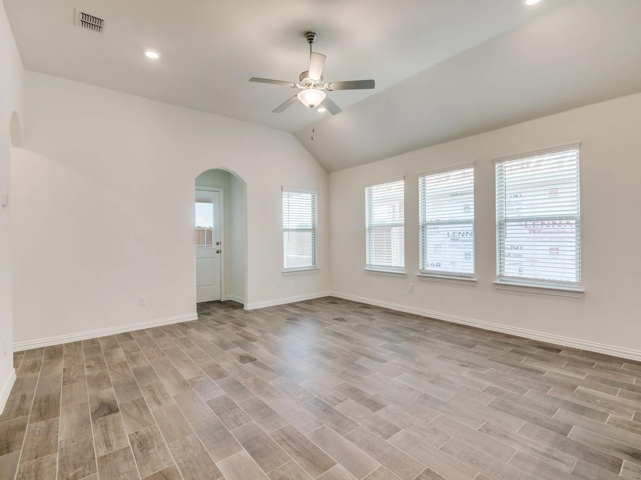 Single Family Residence For Sale in Collin County , 4322 Cibolo Creek Trail, Celina, Texas 75078, 4 Bedroom, 2 Bathroom, 3 Garage spaces, 2,084 Sqft, built in 2019, mls#21308694, Real Estate Agent in Celina, Homes For Sale in Collin county, Homes For Sale in Celina, Realtor in Celina Texas, Real Estate Brokerage Independent Realty Texas, Luminita Cordes Realtor
