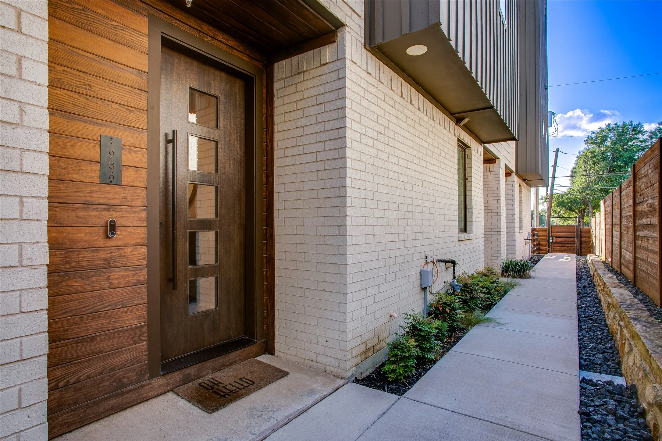 Townhouse For Sale in Dallas County , 1936 Kearney Court, Dallas, Texas 75204, 3 Bedroom, 4 Bathroom, 2 Garage spaces, 2,171 Sqft, built in 2022, mls#21308688, Real Estate Agent in Dallas, Homes For Sale in Dallas county, Homes For Sale in Dallas, Realtor in Dallas Texas, Real Estate Brokerage Independent Realty Texas, Luminita Cordes Realtor