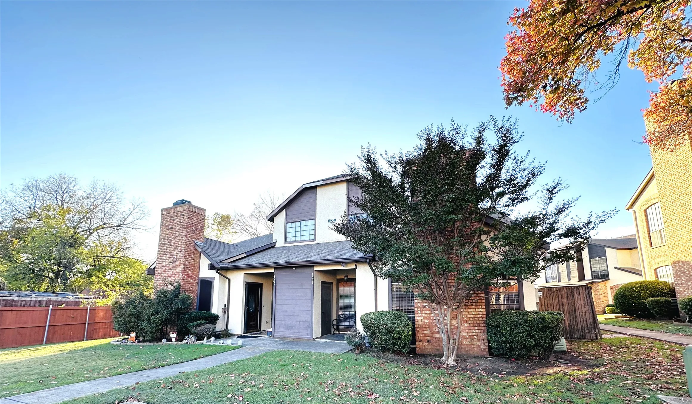 Condominium For Sale in Dallas County , 611 Oriole Boulevard 1301, Duncanville, Texas 75116, 3 Bedroom, 3 Bathroom, 2 Garage spaces, 1,088 Sqft, built in 1984, mls#21308672, Real Estate Agent in Duncanville, Homes For Sale in Dallas county, Homes For Sale in Duncanville, Realtor in Duncanville Texas, Real Estate Brokerage Independent Realty Texas, Luminita Cordes Realtor