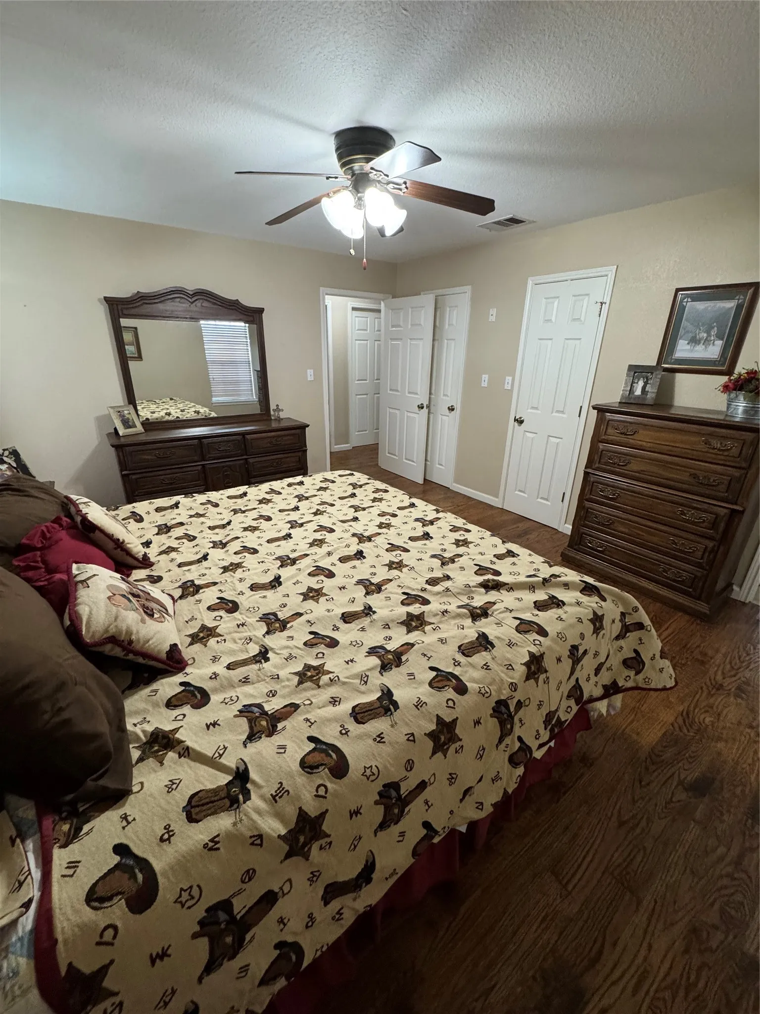 Farm For Sale in Kaufman County , 6655 County Road 118, Kaufman, Texas 75142, 3 Bedrooms, 3 Bathrooms, 2 Garage spaces, 1,833 Sqft, built in 1996, Price $900,000, mls#21282192, Real Estate Agent in Kaufman, Homes For Sale in Kaufman county, Homes For Sale in Kaufman, Realtor in Kaufman Texas, Real Estate Brokerage Independent Realty Texas, Luminita Cordes Realtor