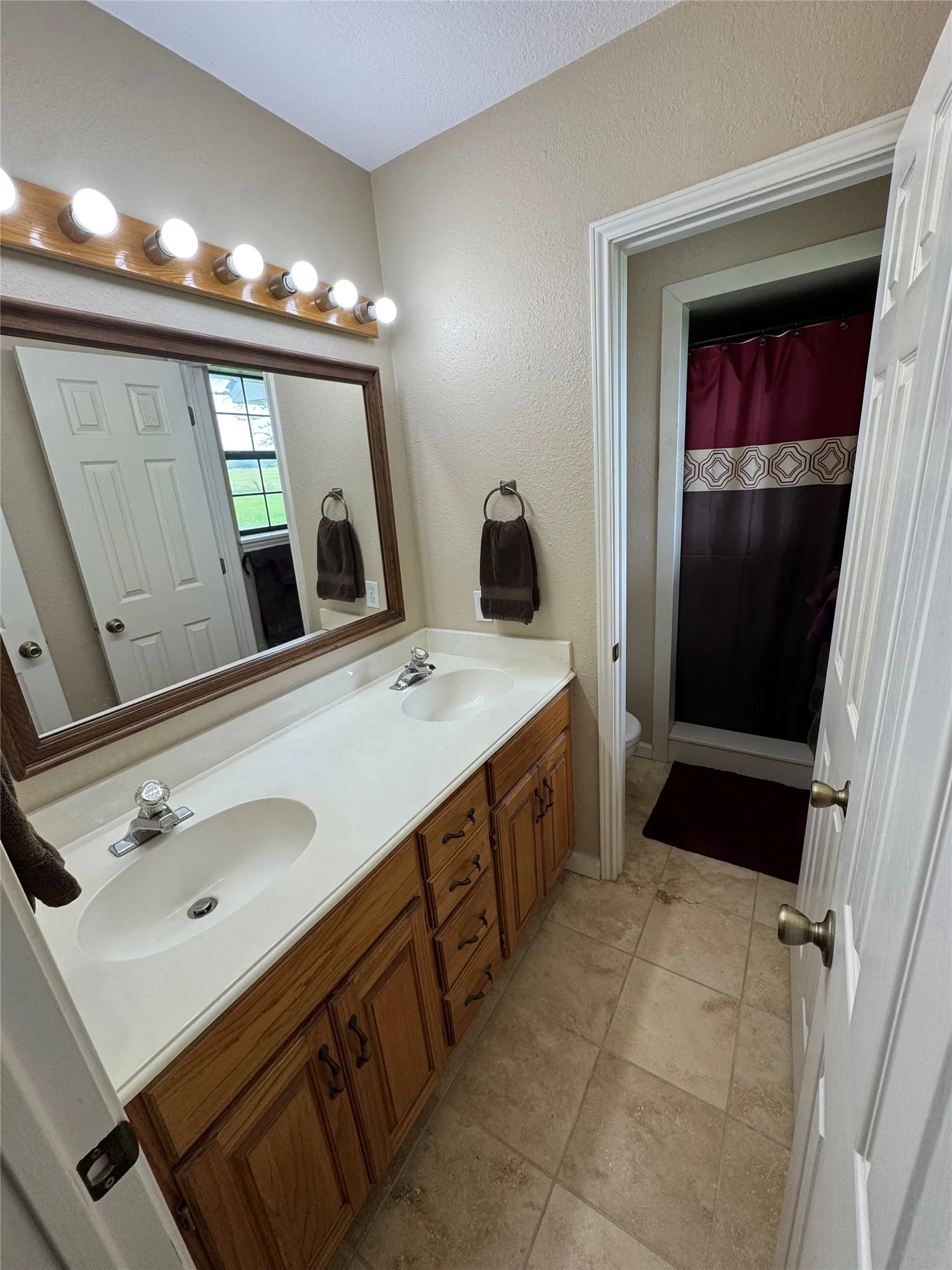 Farm For Sale in Kaufman County , 6655 County Road 118, Kaufman, Texas 75142, 3 Bedrooms, 3 Bathrooms, 2 Garage spaces, 1,833 Sqft, built in 1996, Price $900,000, mls#21282192, Real Estate Agent in Kaufman, Homes For Sale in Kaufman county, Homes For Sale in Kaufman, Realtor in Kaufman Texas, Real Estate Brokerage Independent Realty Texas, Luminita Cordes Realtor