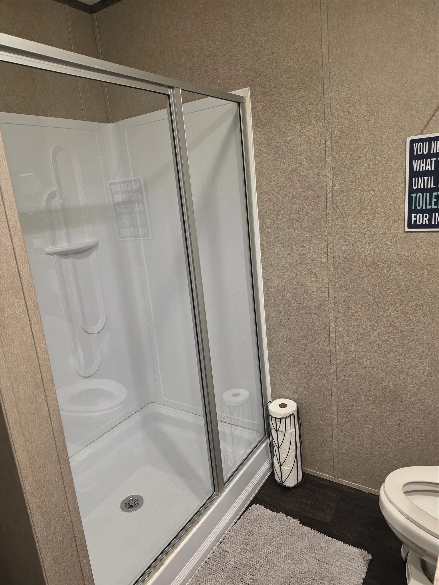 Manufactured Home For Sale in Grayson County , 215 Cannon Lane, Knollwood, Texas 75092, 3 Bedroom, 2 Bathroom, 2 Garage spaces, 1,140 Sqft, built in 2021, mls#21308569, Real Estate Agent in Knollwood, Homes For Sale in Grayson county, Homes For Sale in Knollwood, Realtor in Knollwood Texas, Real Estate Brokerage Independent Realty Texas, Luminita Cordes Realtor