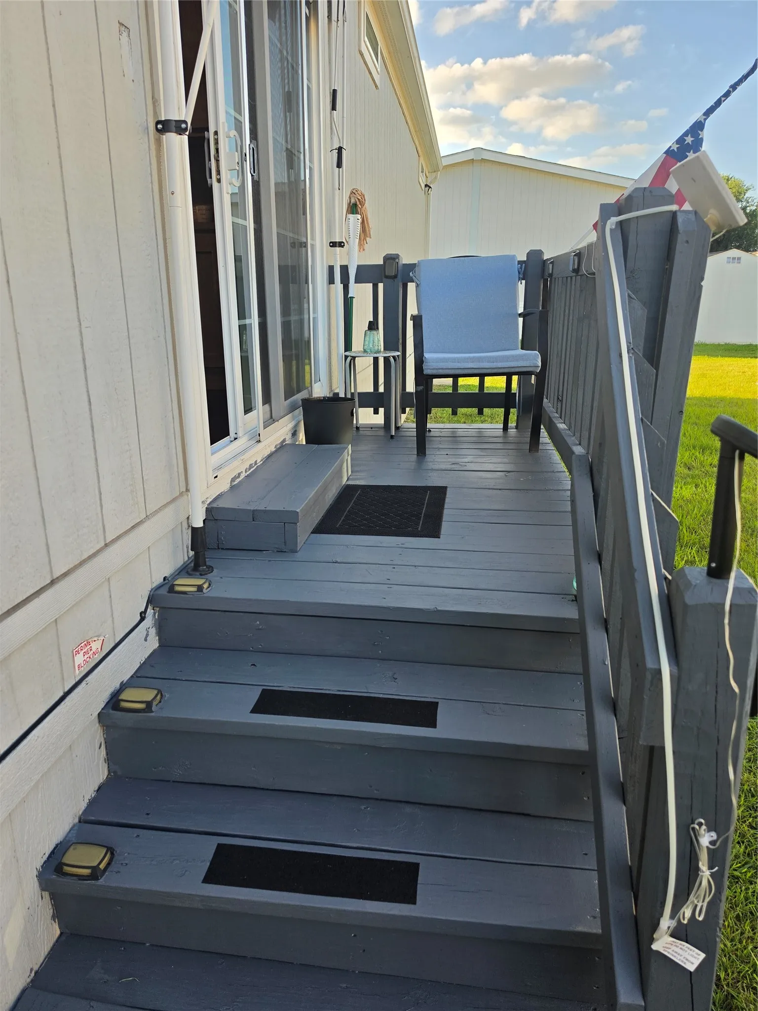 Manufactured Home For Sale in Grayson County , 215 Cannon Lane, Knollwood, Texas 75092, 3 Bedroom, 2 Bathroom, 2 Garage spaces, 1,140 Sqft, built in 2021, mls#21308569, Real Estate Agent in Knollwood, Homes For Sale in Grayson county, Homes For Sale in Knollwood, Realtor in Knollwood Texas, Real Estate Brokerage Independent Realty Texas, Luminita Cordes Realtor