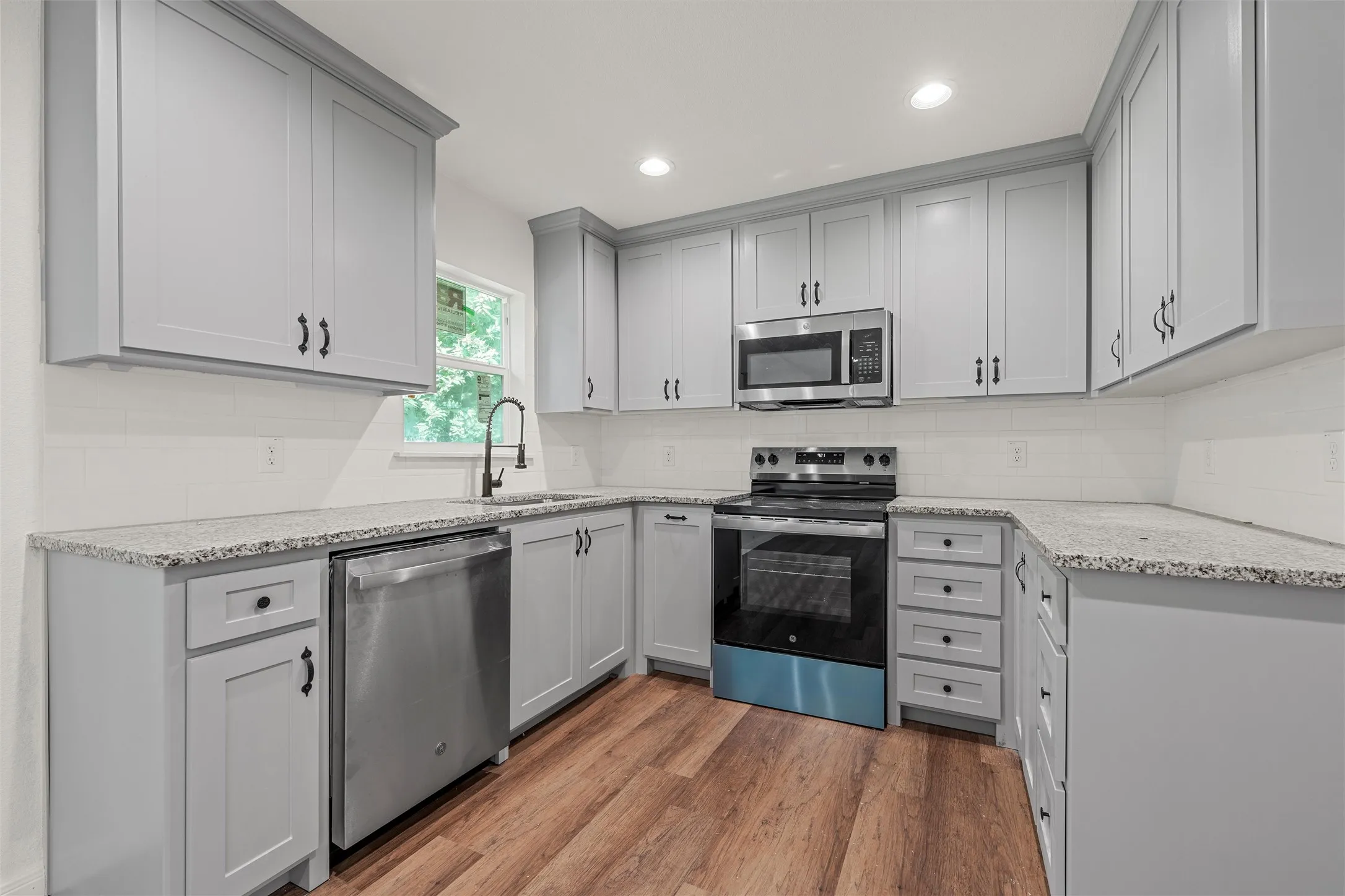 Single Family Residence For Sale in Mc Lennan County , 2225 Joey Drive, Waco, Texas 76711, 3 Bedroom, 1 Bathroom, Garage spaces, 1,200 Sqft, built in 1954, mls#21308704, Real Estate Agent in Waco, Homes For Sale in Mc Lennan county, Homes For Sale in Waco, Realtor in Waco Texas, Real Estate Brokerage Independent Realty Texas, Luminita Cordes Realtor