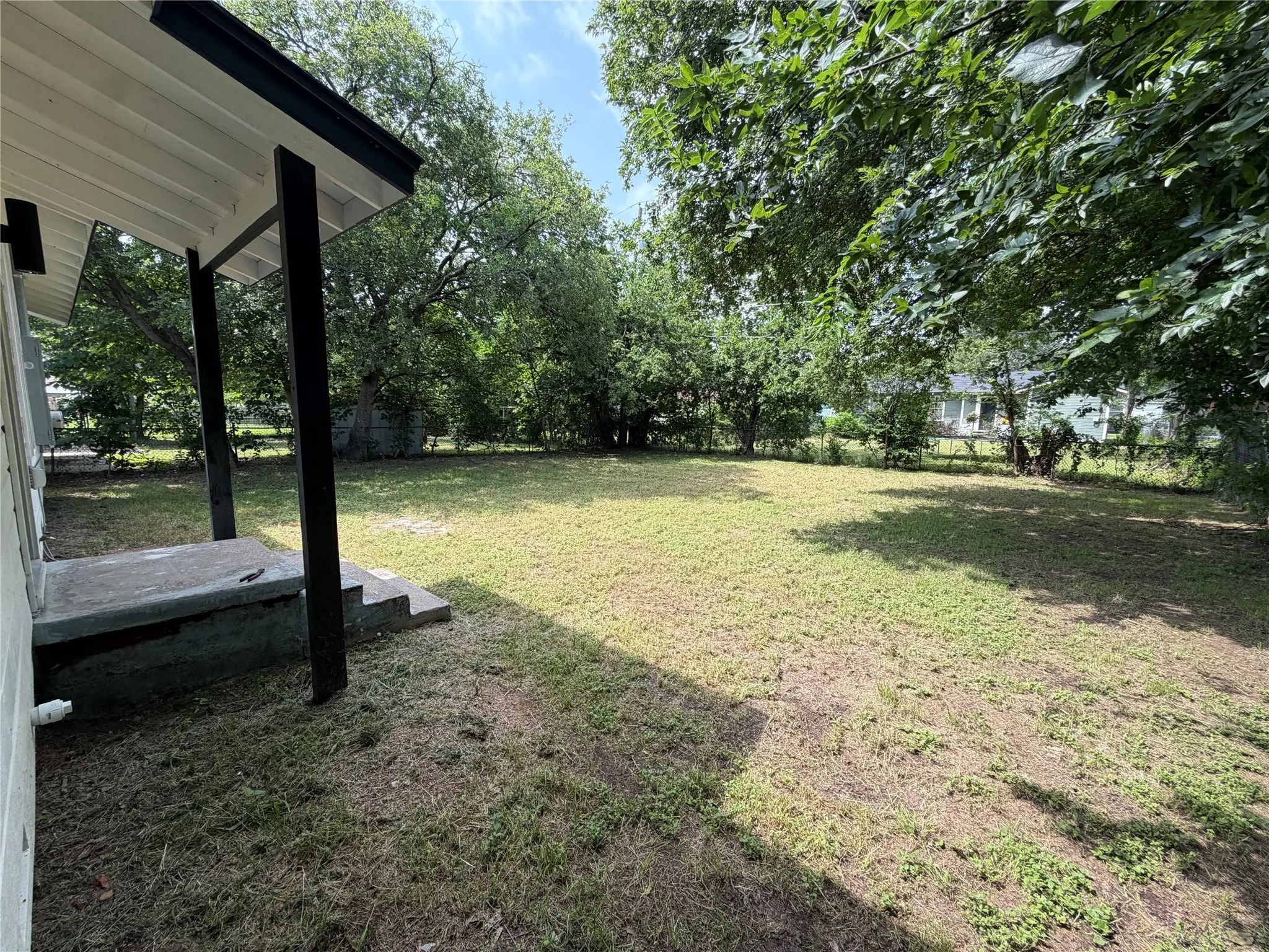 Single Family Residence For Sale in Mc Lennan County , 2225 Joey Drive, Waco, Texas 76711, 3 Bedroom, 1 Bathroom, Garage spaces, 1,200 Sqft, built in 1954, mls#21308704, Real Estate Agent in Waco, Homes For Sale in Mc Lennan county, Homes For Sale in Waco, Realtor in Waco Texas, Real Estate Brokerage Independent Realty Texas, Luminita Cordes Realtor