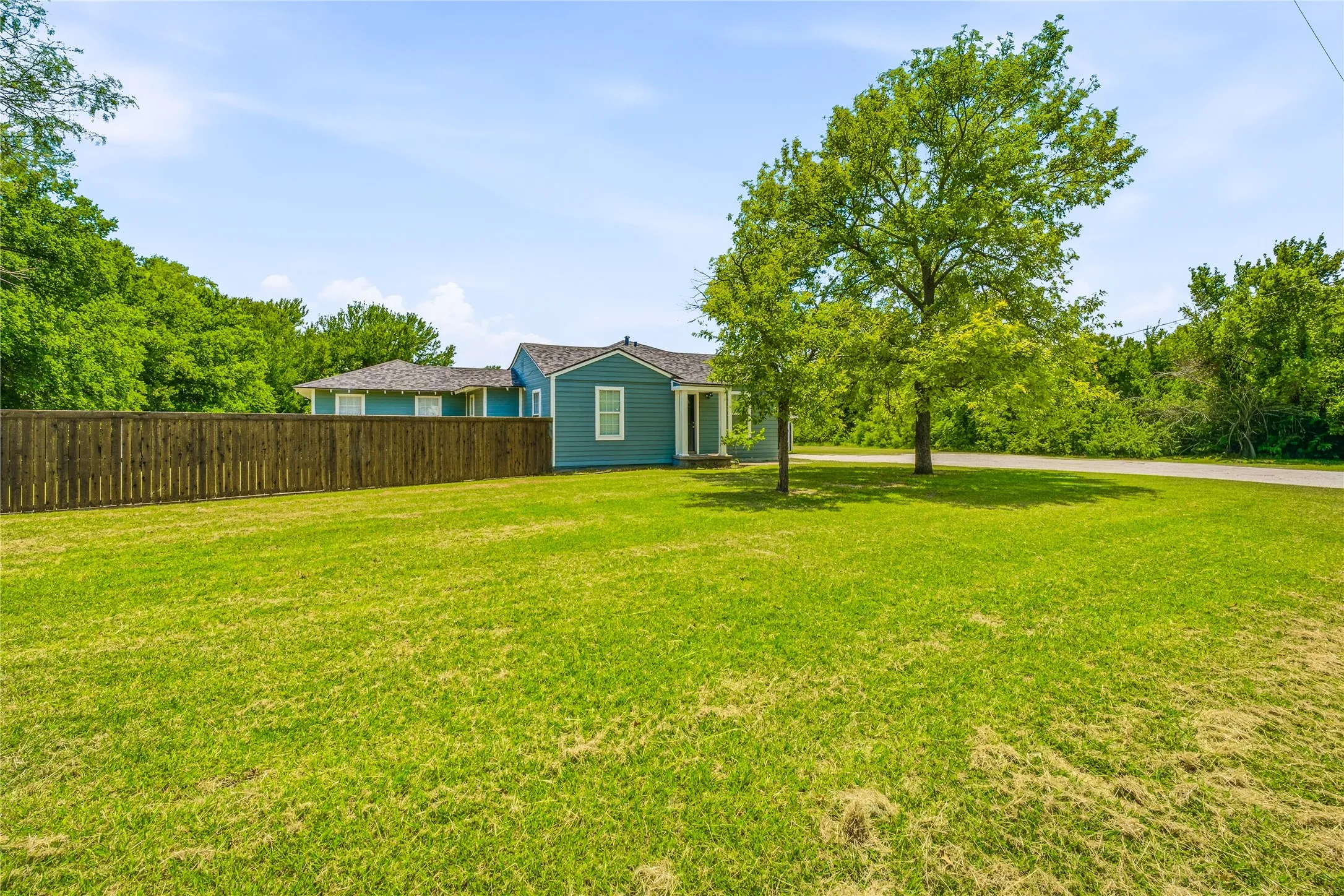 Single Family Residence For Sale in Young County , 111 Medlan Chapel Road, Graham, Texas 76450, 4 Bedroom, 2 Bathroom, Garage spaces, 2,024 Sqft, built in 1940, mls#21308441, Real Estate Agent in Graham, Homes For Sale in Young county, Homes For Sale in Graham, Realtor in Graham Texas, Real Estate Brokerage Independent Realty Texas, Luminita Cordes Realtor