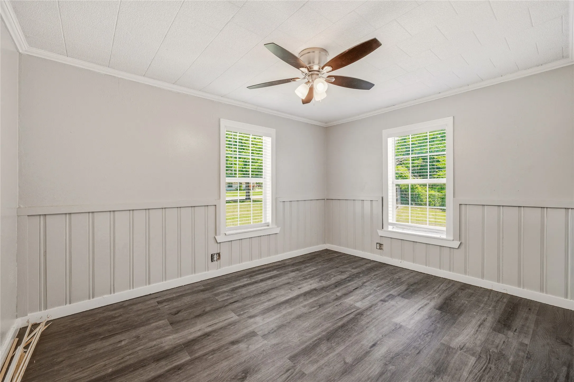 Single Family Residence For Sale in Young County , 111 Medlan Chapel Road, Graham, Texas 76450, 4 Bedroom, 2 Bathroom, Garage spaces, 2,024 Sqft, built in 1940, mls#21308441, Real Estate Agent in Graham, Homes For Sale in Young county, Homes For Sale in Graham, Realtor in Graham Texas, Real Estate Brokerage Independent Realty Texas, Luminita Cordes Realtor