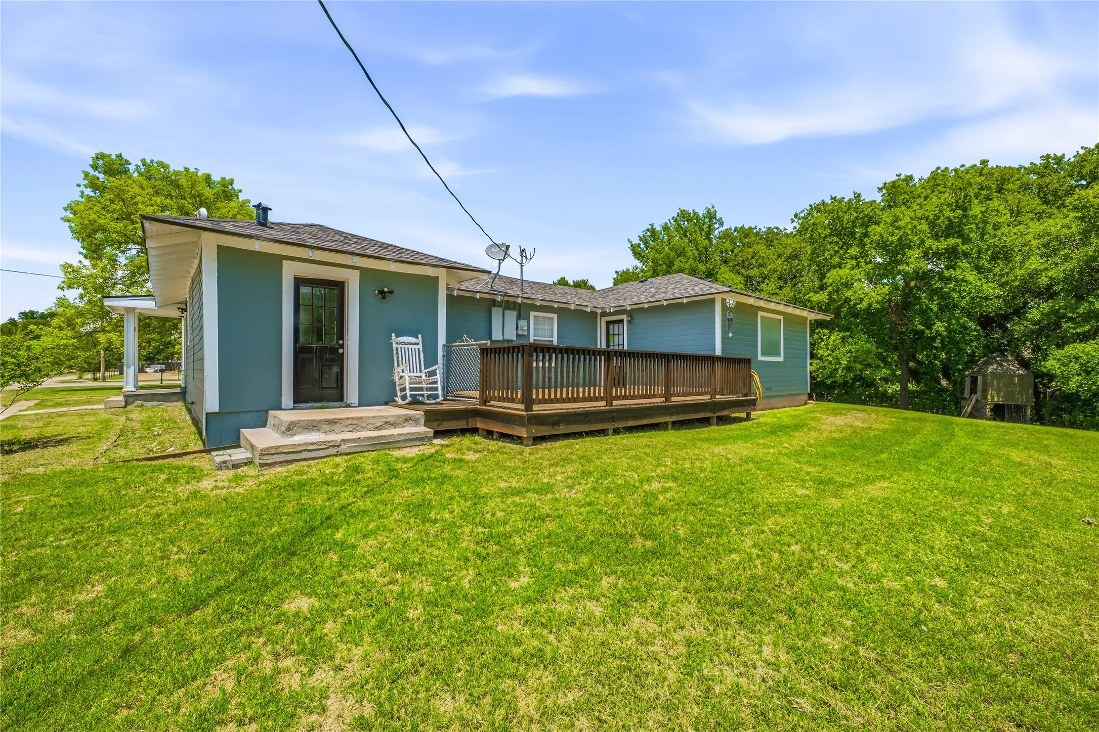 Single Family Residence For Sale in Young County , 111 Medlan Chapel Road, Graham, Texas 76450, 4 Bedroom, 2 Bathroom, Garage spaces, 2,024 Sqft, built in 1940, mls#21308441, Real Estate Agent in Graham, Homes For Sale in Young county, Homes For Sale in Graham, Realtor in Graham Texas, Real Estate Brokerage Independent Realty Texas, Luminita Cordes Realtor