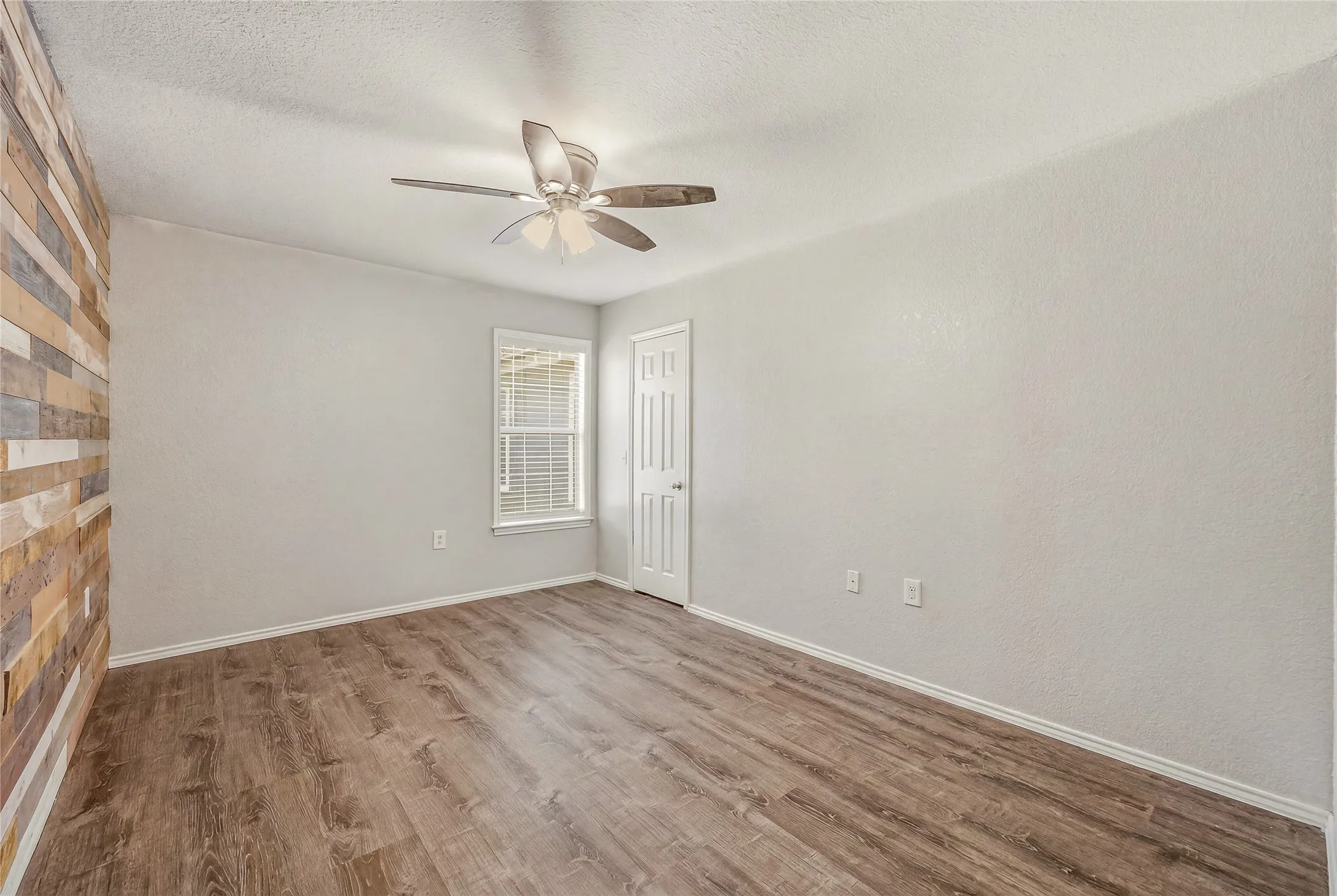 Single Family Residence For Sale in Young County , 111 Medlan Chapel Road, Graham, Texas 76450, 4 Bedroom, 2 Bathroom, Garage spaces, 2,024 Sqft, built in 1940, mls#21308441, Real Estate Agent in Graham, Homes For Sale in Young county, Homes For Sale in Graham, Realtor in Graham Texas, Real Estate Brokerage Independent Realty Texas, Luminita Cordes Realtor