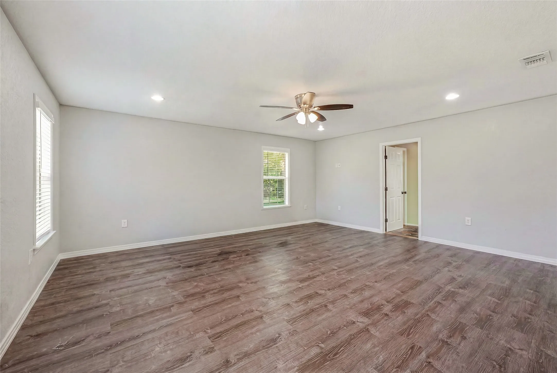 Single Family Residence For Sale in Young County , 111 Medlan Chapel Road, Graham, Texas 76450, 4 Bedroom, 2 Bathroom, Garage spaces, 2,024 Sqft, built in 1940, mls#21308441, Real Estate Agent in Graham, Homes For Sale in Young county, Homes For Sale in Graham, Realtor in Graham Texas, Real Estate Brokerage Independent Realty Texas, Luminita Cordes Realtor