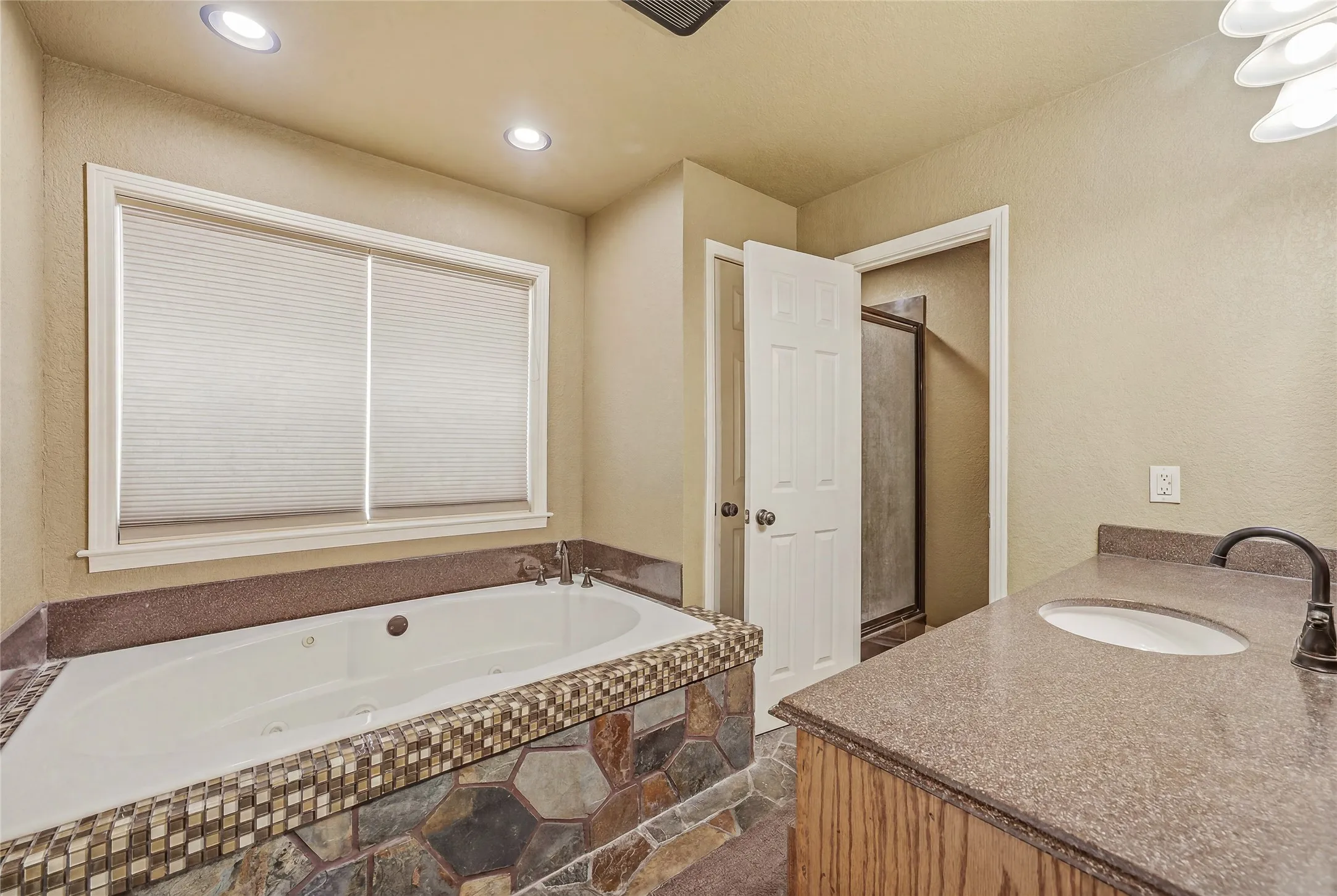 Single Family Residence For Sale in Young County , 111 Medlan Chapel Road, Graham, Texas 76450, 4 Bedroom, 2 Bathroom, Garage spaces, 2,024 Sqft, built in 1940, mls#21308441, Real Estate Agent in Graham, Homes For Sale in Young county, Homes For Sale in Graham, Realtor in Graham Texas, Real Estate Brokerage Independent Realty Texas, Luminita Cordes Realtor
