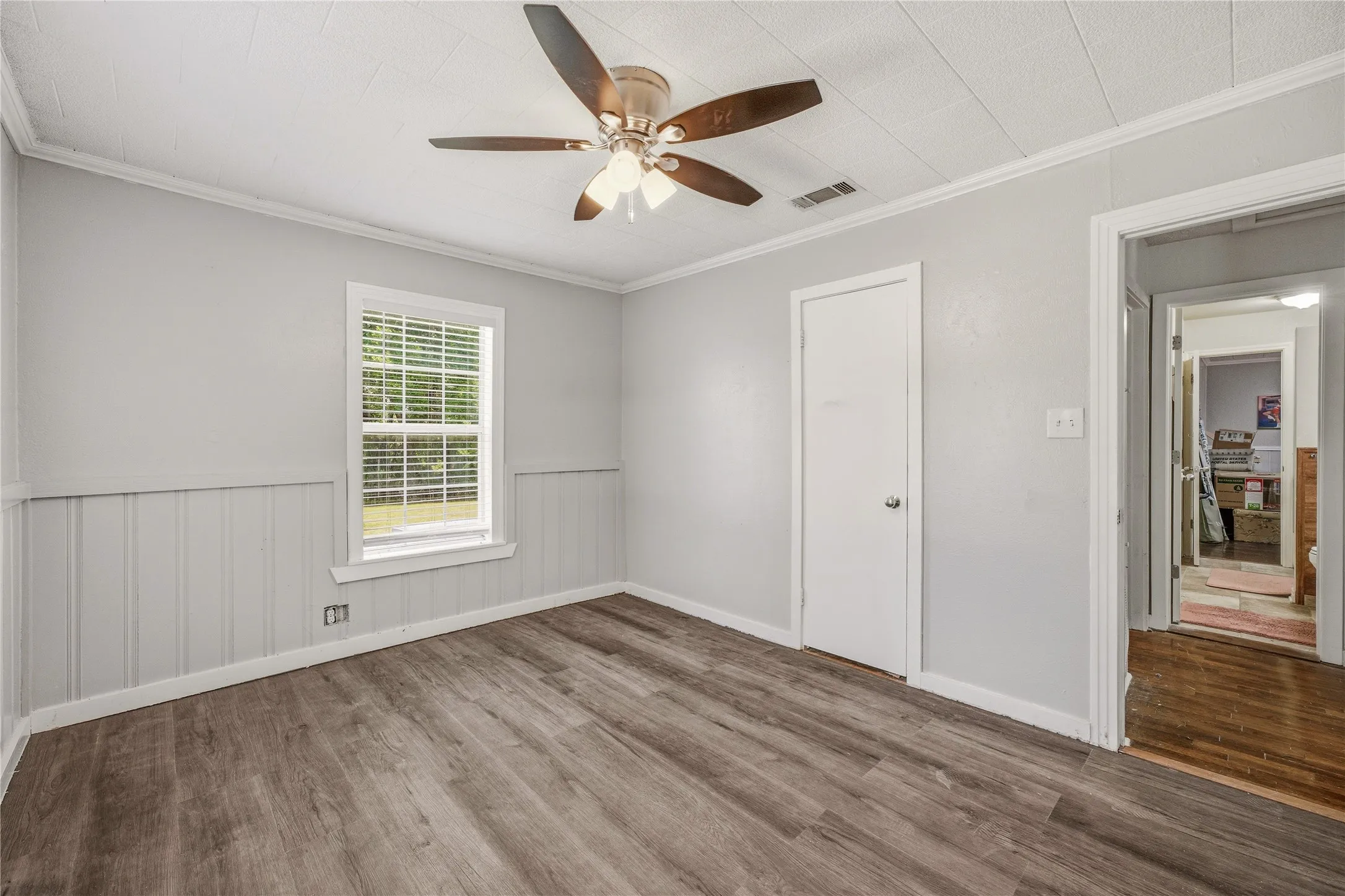 Single Family Residence For Sale in Young County , 111 Medlan Chapel Road, Graham, Texas 76450, 4 Bedroom, 2 Bathroom, Garage spaces, 2,024 Sqft, built in 1940, mls#21308441, Real Estate Agent in Graham, Homes For Sale in Young county, Homes For Sale in Graham, Realtor in Graham Texas, Real Estate Brokerage Independent Realty Texas, Luminita Cordes Realtor