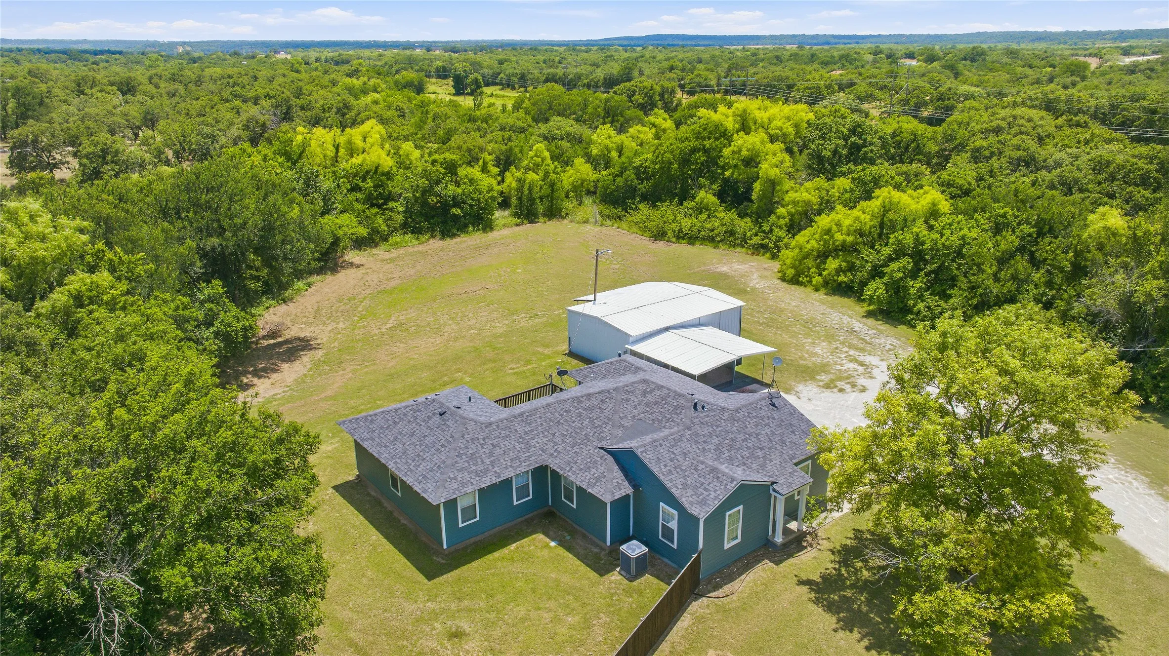 Single Family Residence For Sale in Young County , 111 Medlan Chapel Road, Graham, Texas 76450, 4 Bedroom, 2 Bathroom, Garage spaces, 2,024 Sqft, built in 1940, mls#21308441, Real Estate Agent in Graham, Homes For Sale in Young county, Homes For Sale in Graham, Realtor in Graham Texas, Real Estate Brokerage Independent Realty Texas, Luminita Cordes Realtor