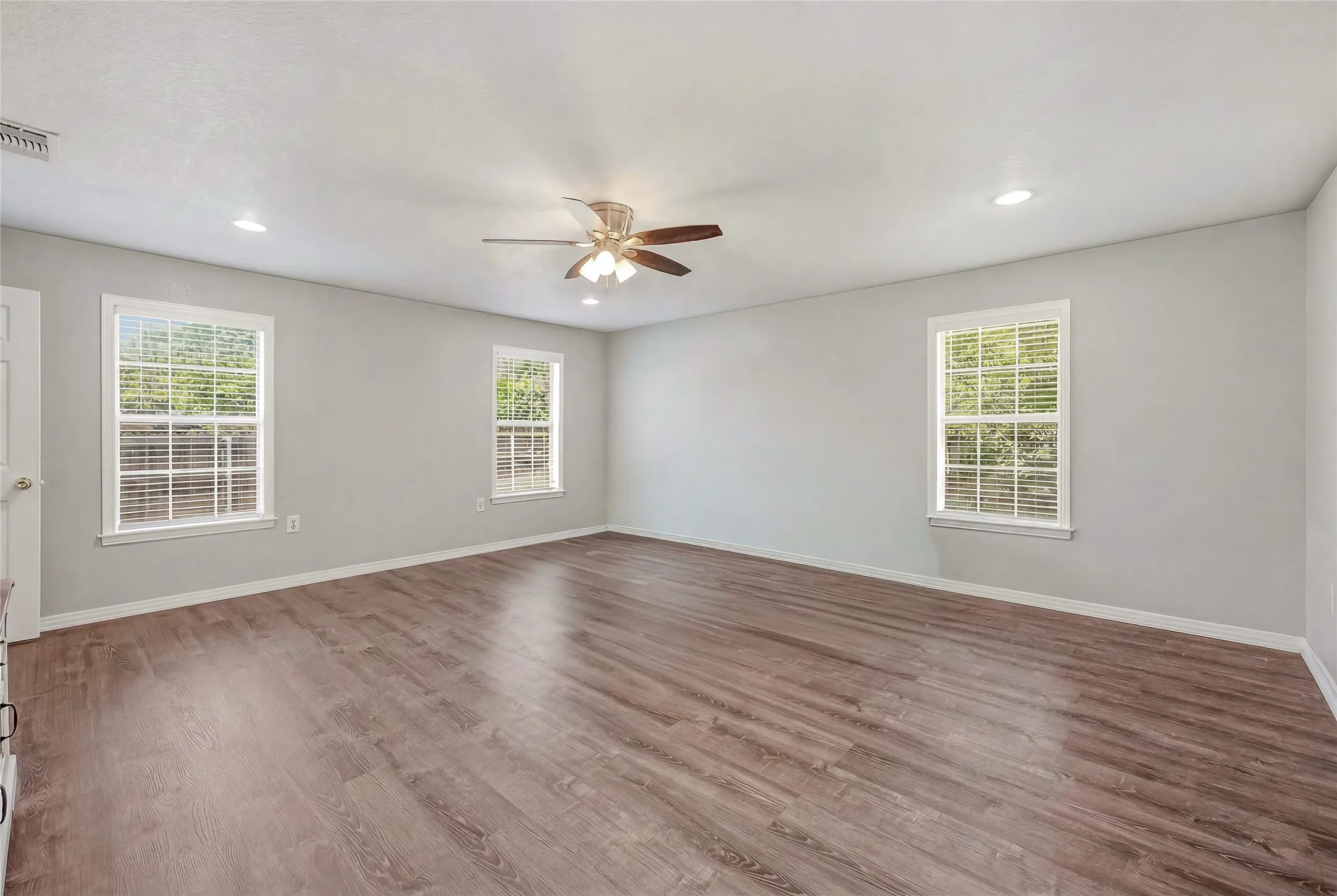 Single Family Residence For Sale in Young County , 111 Medlan Chapel Road, Graham, Texas 76450, 4 Bedroom, 2 Bathroom, Garage spaces, 2,024 Sqft, built in 1940, mls#21308441, Real Estate Agent in Graham, Homes For Sale in Young county, Homes For Sale in Graham, Realtor in Graham Texas, Real Estate Brokerage Independent Realty Texas, Luminita Cordes Realtor