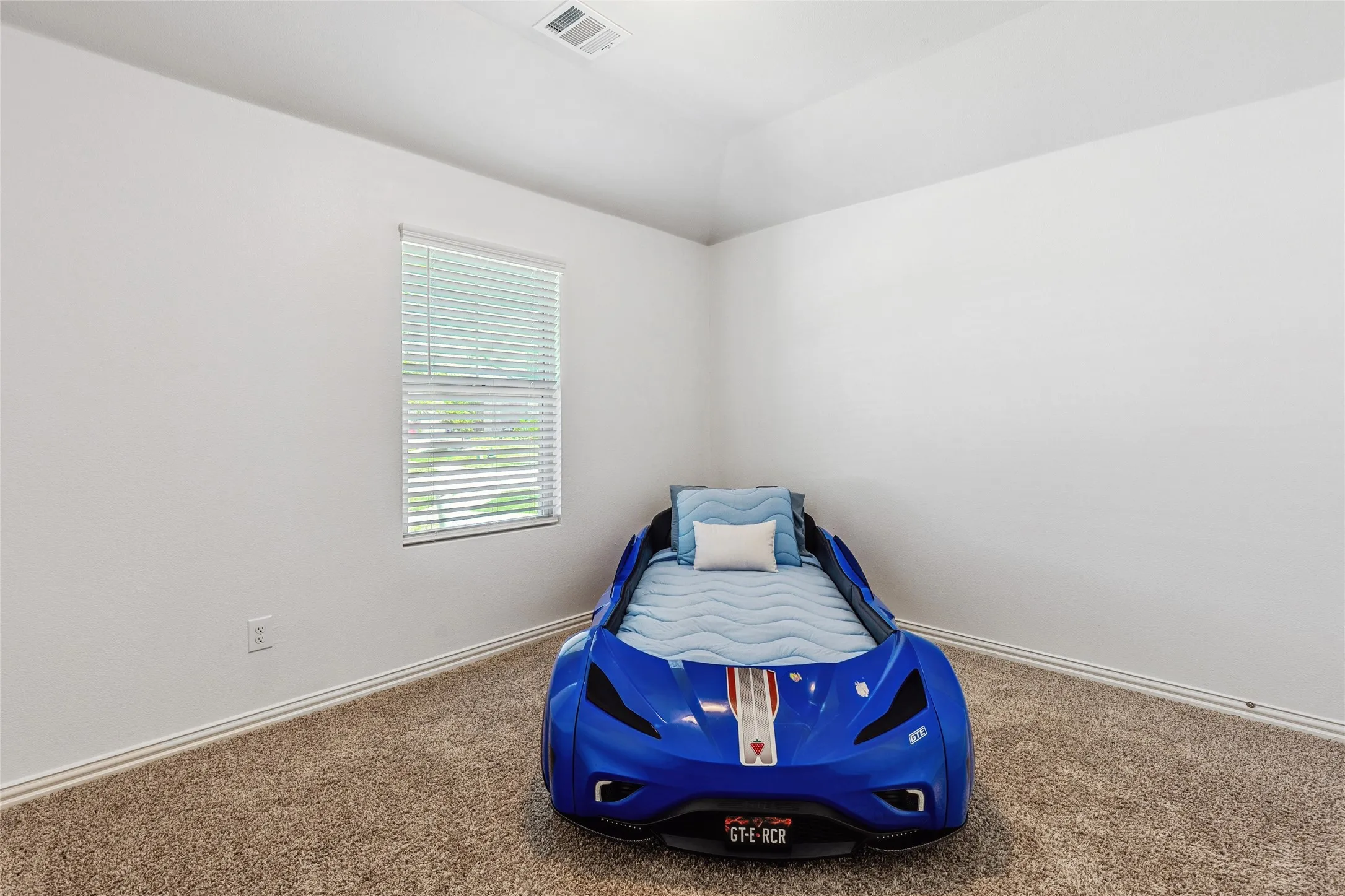 Single Family Residence For Sale in Rockwall County , 101 Lisa Lane, Royse City, Texas 75189, 4 Bedroom, 3 Bathroom, 2 Garage spaces, 2,279 Sqft, built in 2021, Price $359,000, mls#21305438, Real Estate Agent in Royse City, Homes For Sale in Rockwall county, Homes For Sale in Royse City, Realtor in Royse City Texas, Real Estate Brokerage Independent Realty Texas, Luminita Cordes Realtor