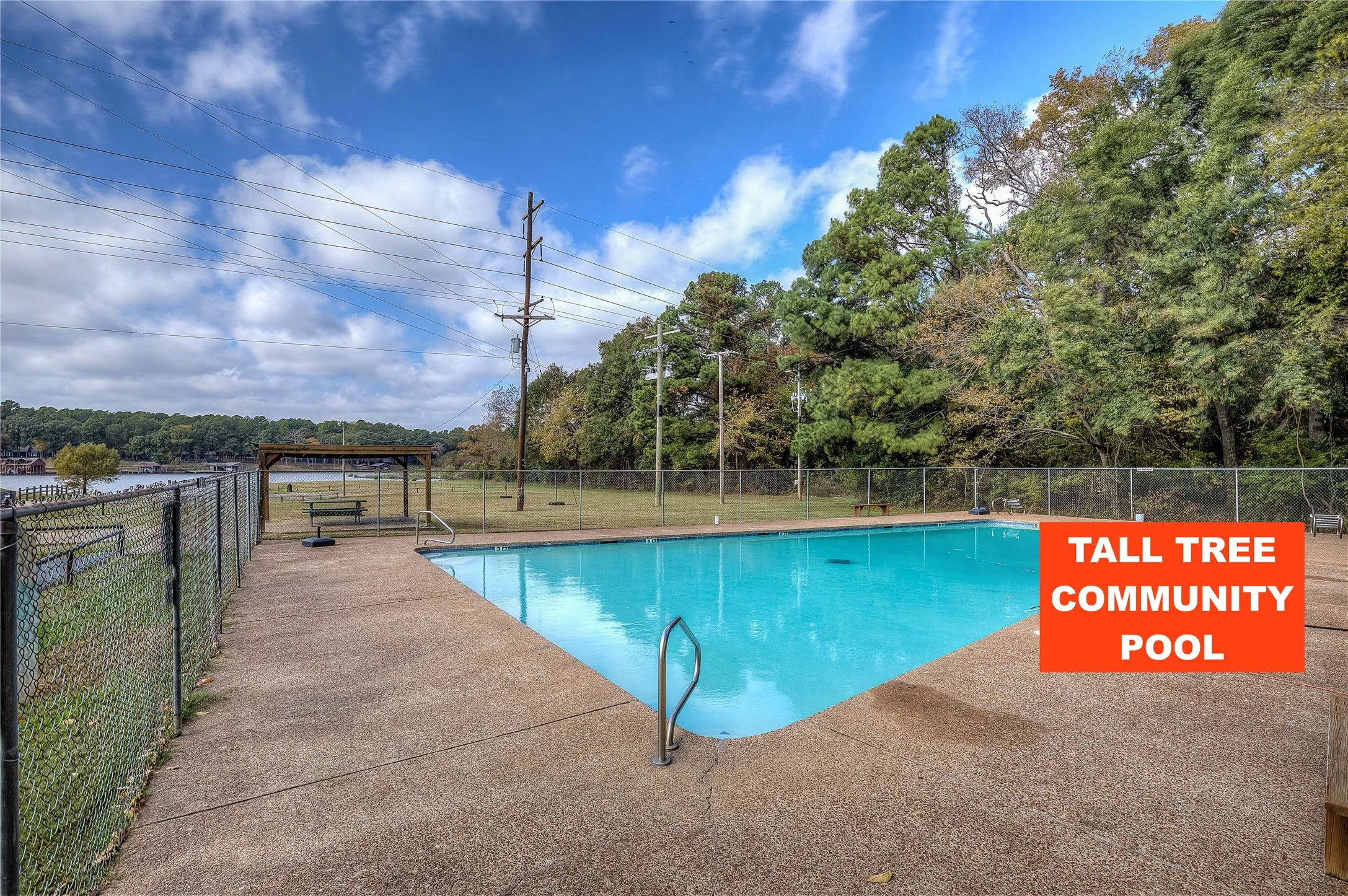 Single Family Residence For Sale in Franklin (TX) County , 331 Spring Creek Drive, Mount Vernon, Texas 75457, 4 Bedroom, 4 Bathroom, 2 Garage spaces, 2,292 Sqft, built in 1986, mls#21308721, Real Estate Agent in Mount Vernon, Homes For Sale in Franklin (TX) county, Homes For Sale in Mount Vernon, Realtor in Mount Vernon Texas, Real Estate Brokerage Independent Realty Texas, Luminita Cordes Realtor
