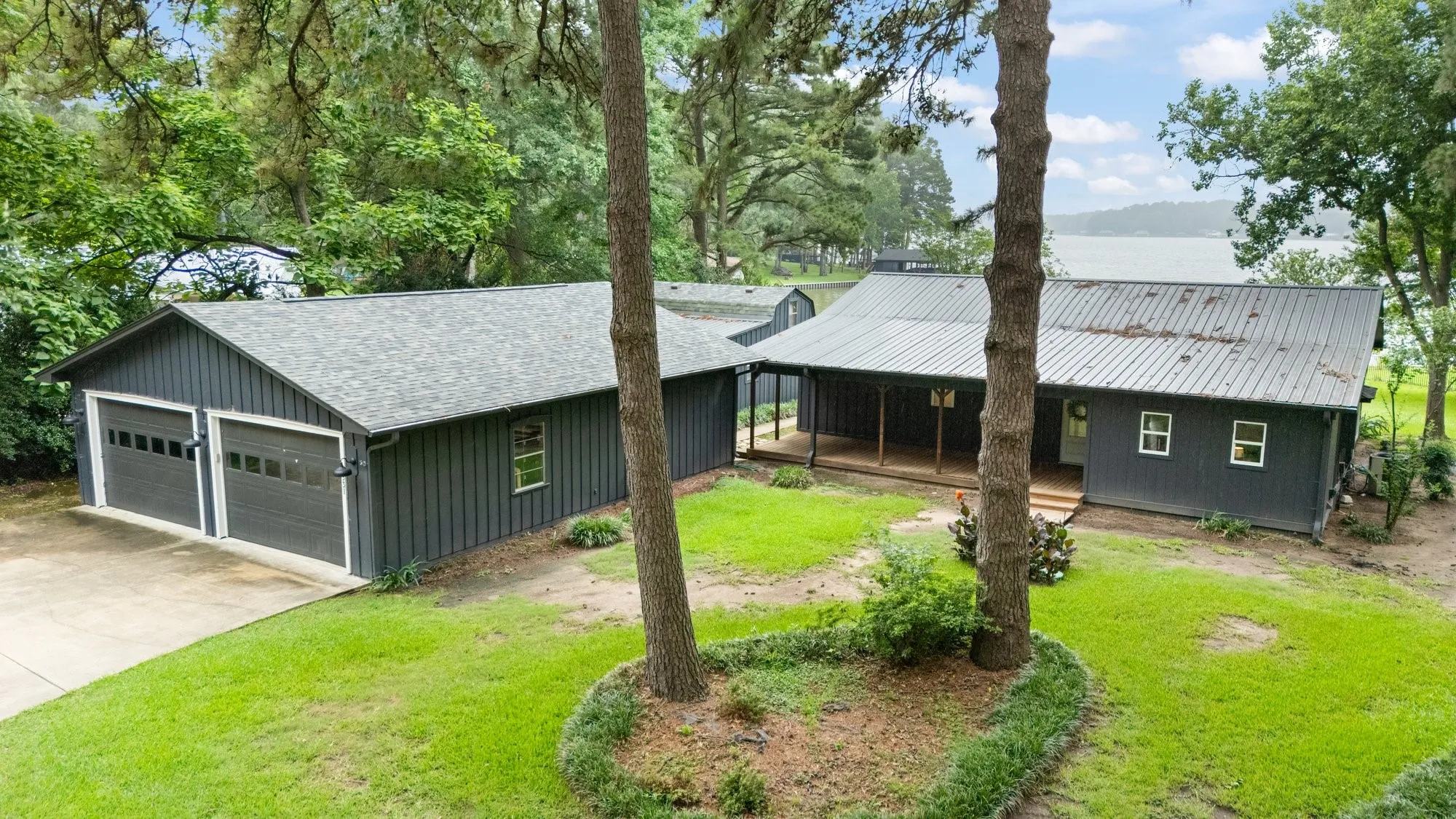 Single Family Residence For Sale in Franklin (TX) County , 331 Spring Creek Drive, Mount Vernon, Texas 75457, 4 Bedroom, 4 Bathroom, 2 Garage spaces, 2,292 Sqft, built in 1986, mls#21308721, Real Estate Agent in Mount Vernon, Homes For Sale in Franklin (TX) county, Homes For Sale in Mount Vernon, Realtor in Mount Vernon Texas, Real Estate Brokerage Independent Realty Texas, Luminita Cordes Realtor
