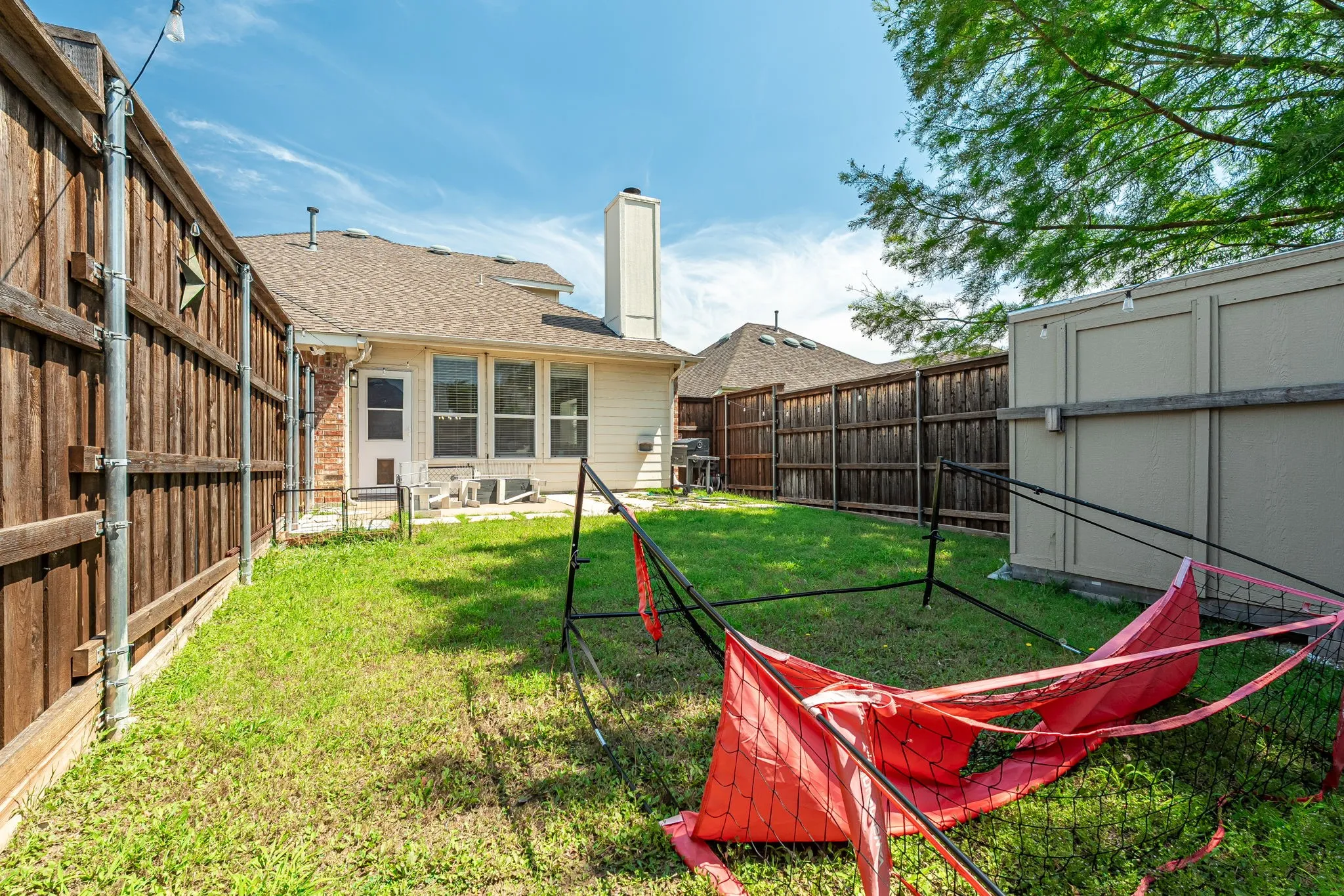 Single Family Residence For Sale in Collin County , 5909 Pinyon Drive, Mc Kinney, Texas 75070, 4 Bedroom, 2 Bathroom, 2 Garage spaces, 2,260 Sqft, built in 2000, mls#21306268, Real Estate Agent in Mc Kinney, Homes For Sale in Collin county, Homes For Sale in Mc Kinney, Realtor in Mc Kinney Texas, Real Estate Brokerage Independent Realty Texas, Luminita Cordes Realtor