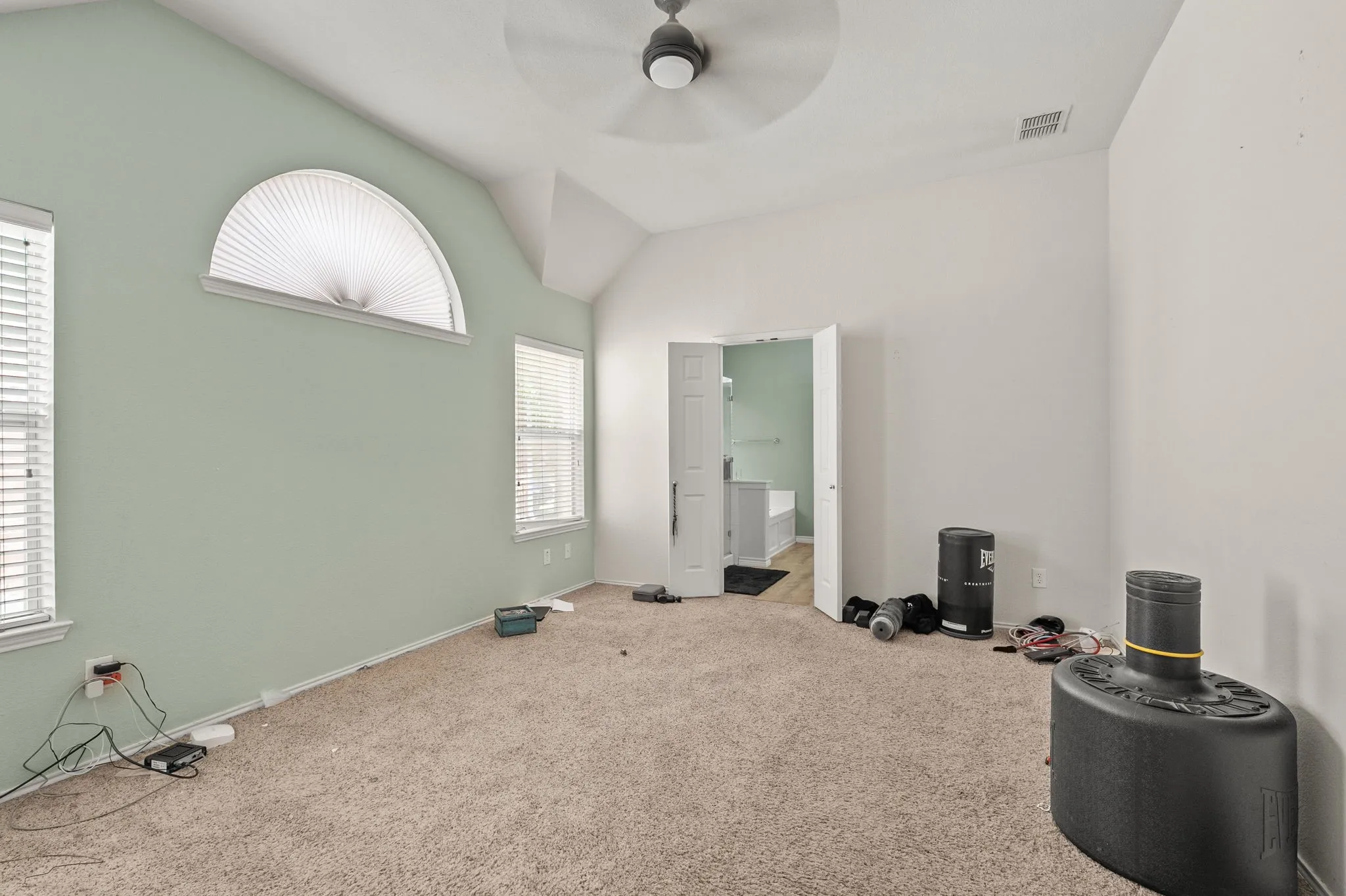 Single Family Residence For Sale in Collin County , 5909 Pinyon Drive, Mc Kinney, Texas 75070, 4 Bedroom, 2 Bathroom, 2 Garage spaces, 2,260 Sqft, built in 2000, mls#21306268, Real Estate Agent in Mc Kinney, Homes For Sale in Collin county, Homes For Sale in Mc Kinney, Realtor in Mc Kinney Texas, Real Estate Brokerage Independent Realty Texas, Luminita Cordes Realtor