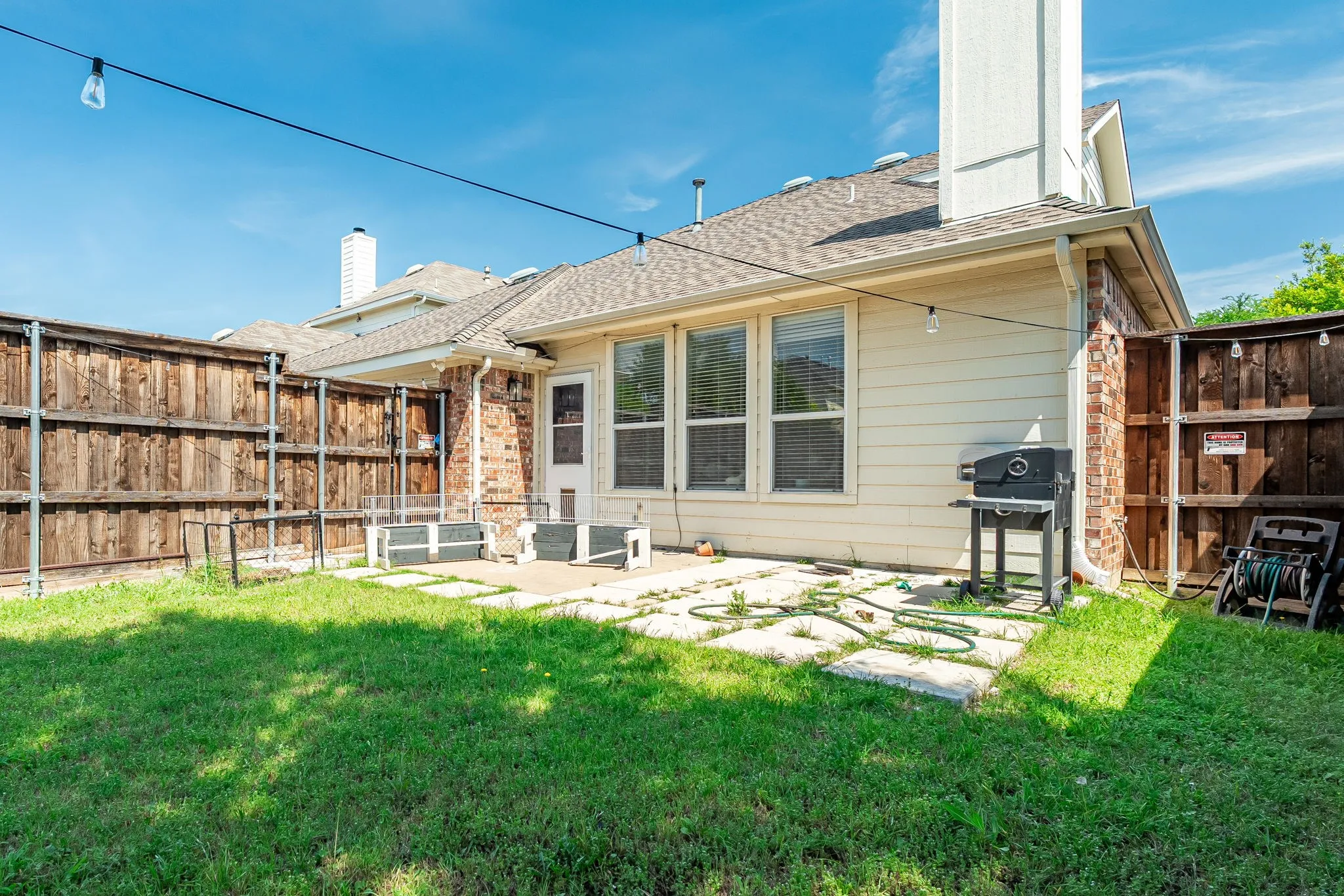 Single Family Residence For Sale in Collin County , 5909 Pinyon Drive, Mc Kinney, Texas 75070, 4 Bedroom, 2 Bathroom, 2 Garage spaces, 2,260 Sqft, built in 2000, mls#21306268, Real Estate Agent in Mc Kinney, Homes For Sale in Collin county, Homes For Sale in Mc Kinney, Realtor in Mc Kinney Texas, Real Estate Brokerage Independent Realty Texas, Luminita Cordes Realtor