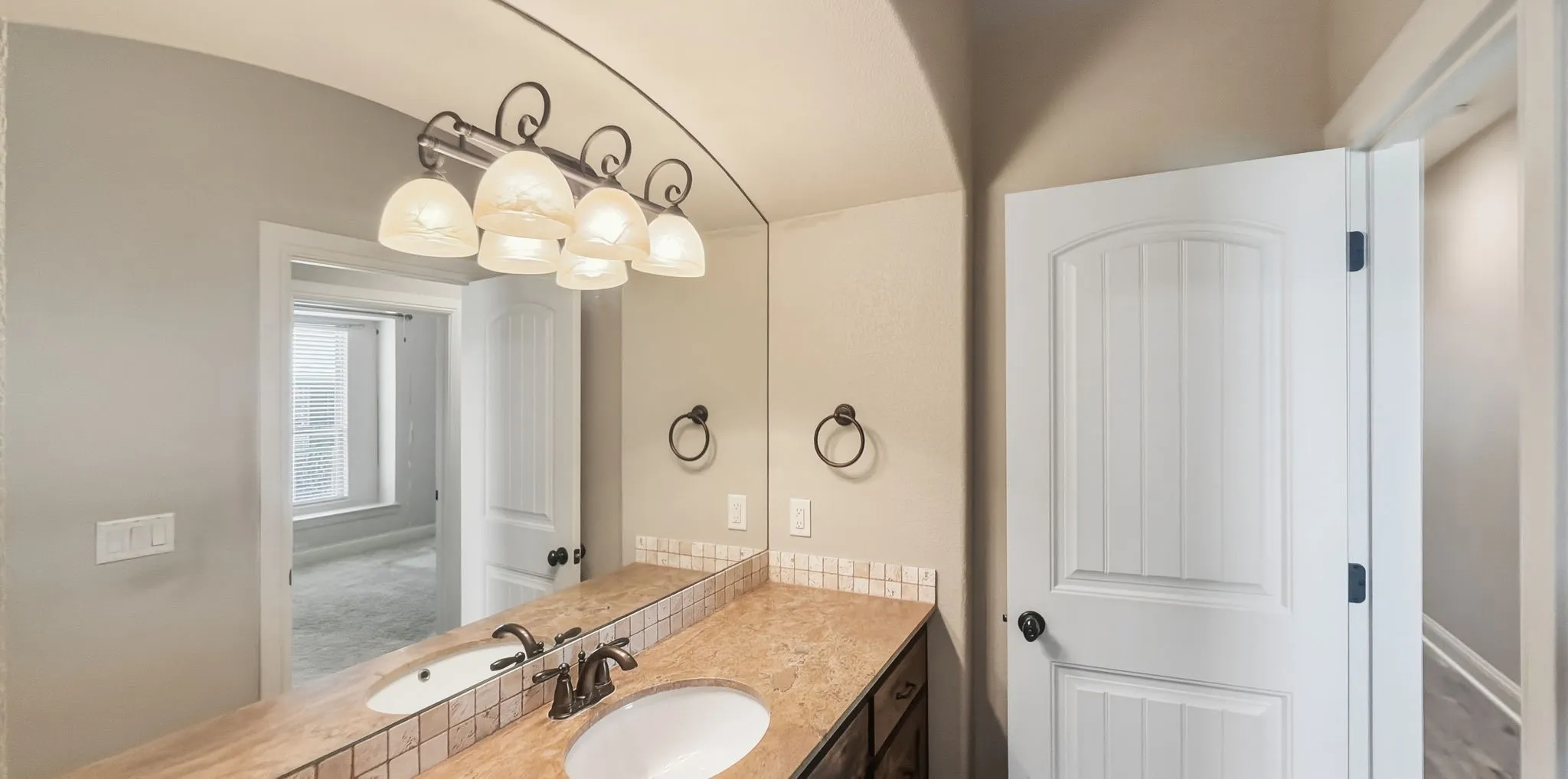 Single Family Residence For Sale in Hood County , 608 Donna Circle, Granbury, Texas 76049, 4 Bedroom, 2 Bathroom, 2 Garage spaces, 1,920 Sqft, built in 2011, mls#21308741, Real Estate Agent in Granbury, Homes For Sale in Hood county, Homes For Sale in Granbury, Realtor in Granbury Texas, Real Estate Brokerage Independent Realty Texas, Luminita Cordes Realtor