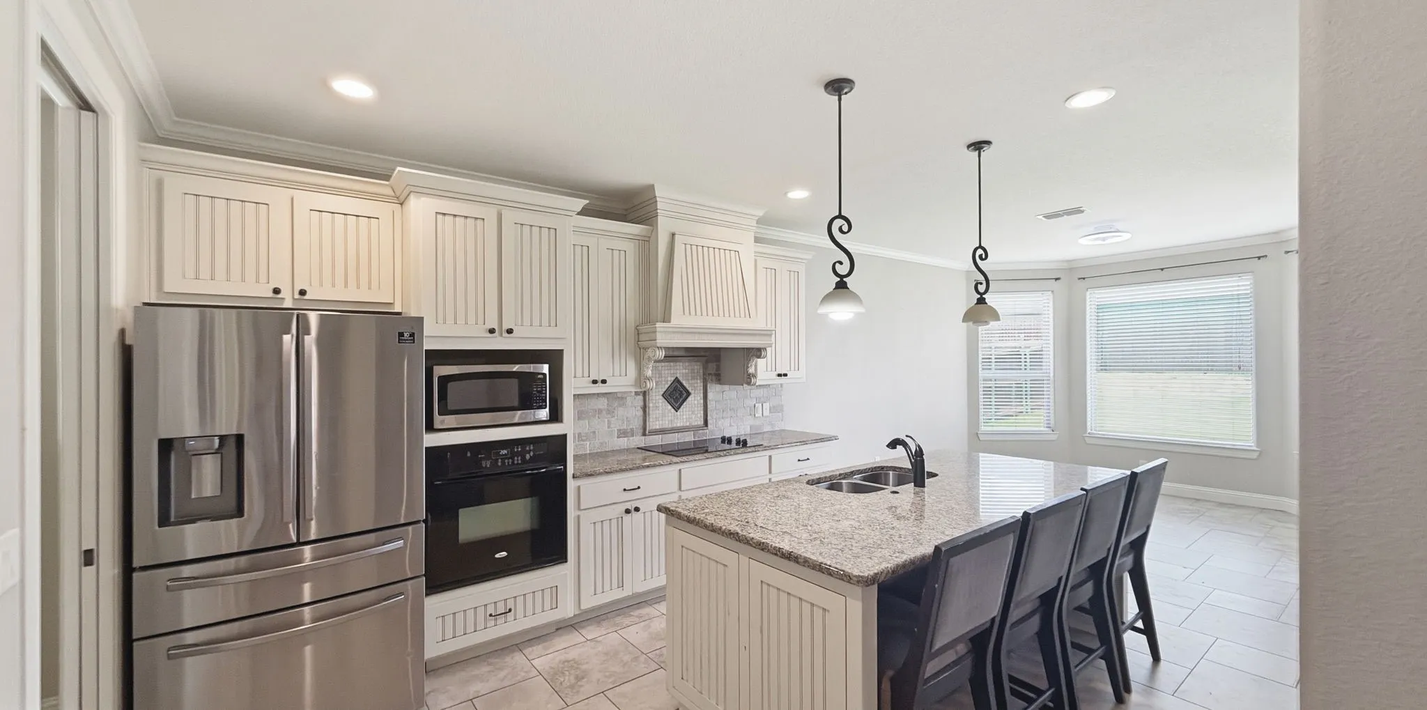 Single Family Residence For Sale in Hood County , 608 Donna Circle, Granbury, Texas 76049, 4 Bedroom, 2 Bathroom, 2 Garage spaces, 1,920 Sqft, built in 2011, mls#21308741, Real Estate Agent in Granbury, Homes For Sale in Hood county, Homes For Sale in Granbury, Realtor in Granbury Texas, Real Estate Brokerage Independent Realty Texas, Luminita Cordes Realtor