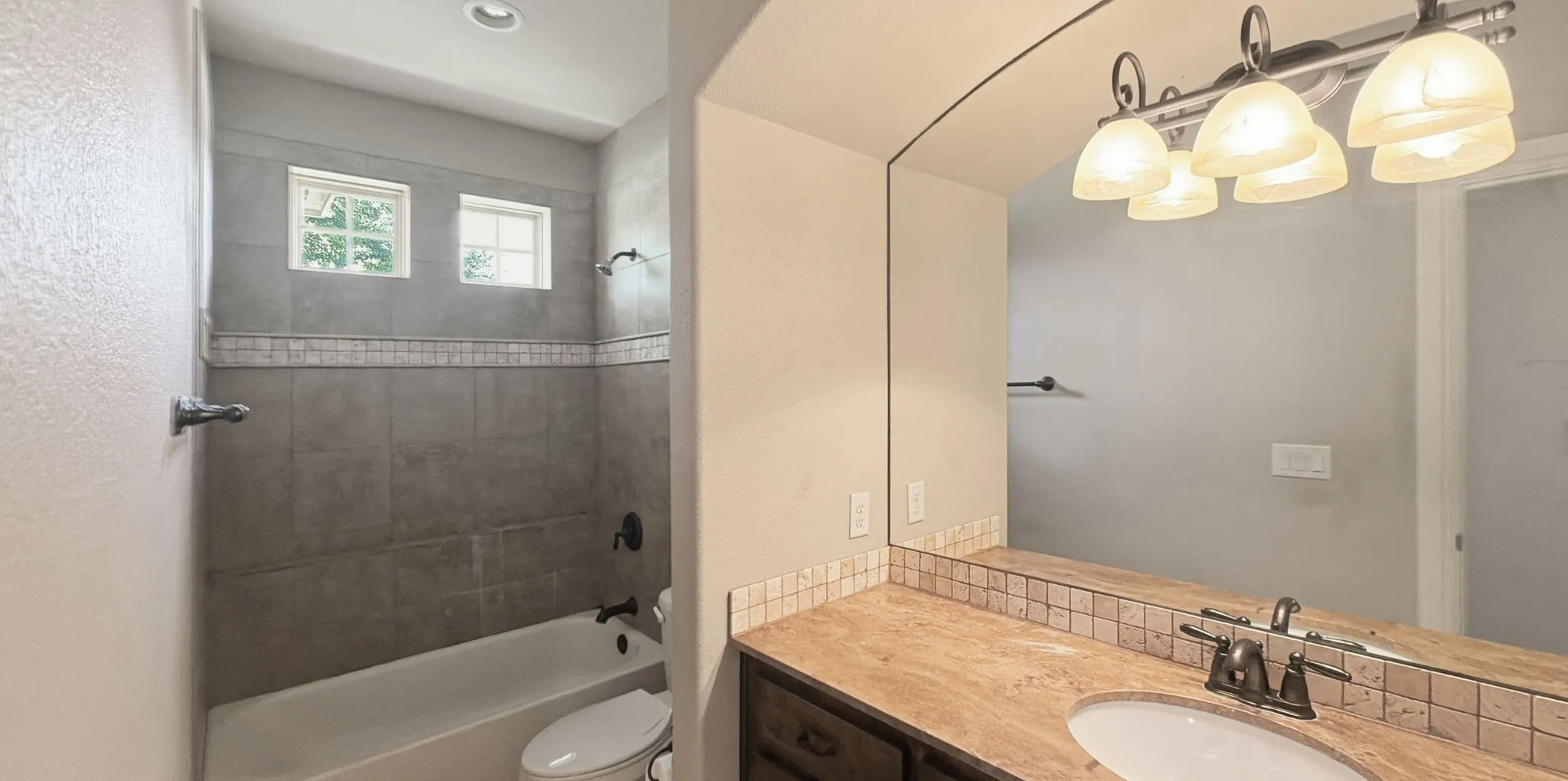 Single Family Residence For Sale in Hood County , 608 Donna Circle, Granbury, Texas 76049, 4 Bedroom, 2 Bathroom, 2 Garage spaces, 1,920 Sqft, built in 2011, mls#21308741, Real Estate Agent in Granbury, Homes For Sale in Hood county, Homes For Sale in Granbury, Realtor in Granbury Texas, Real Estate Brokerage Independent Realty Texas, Luminita Cordes Realtor