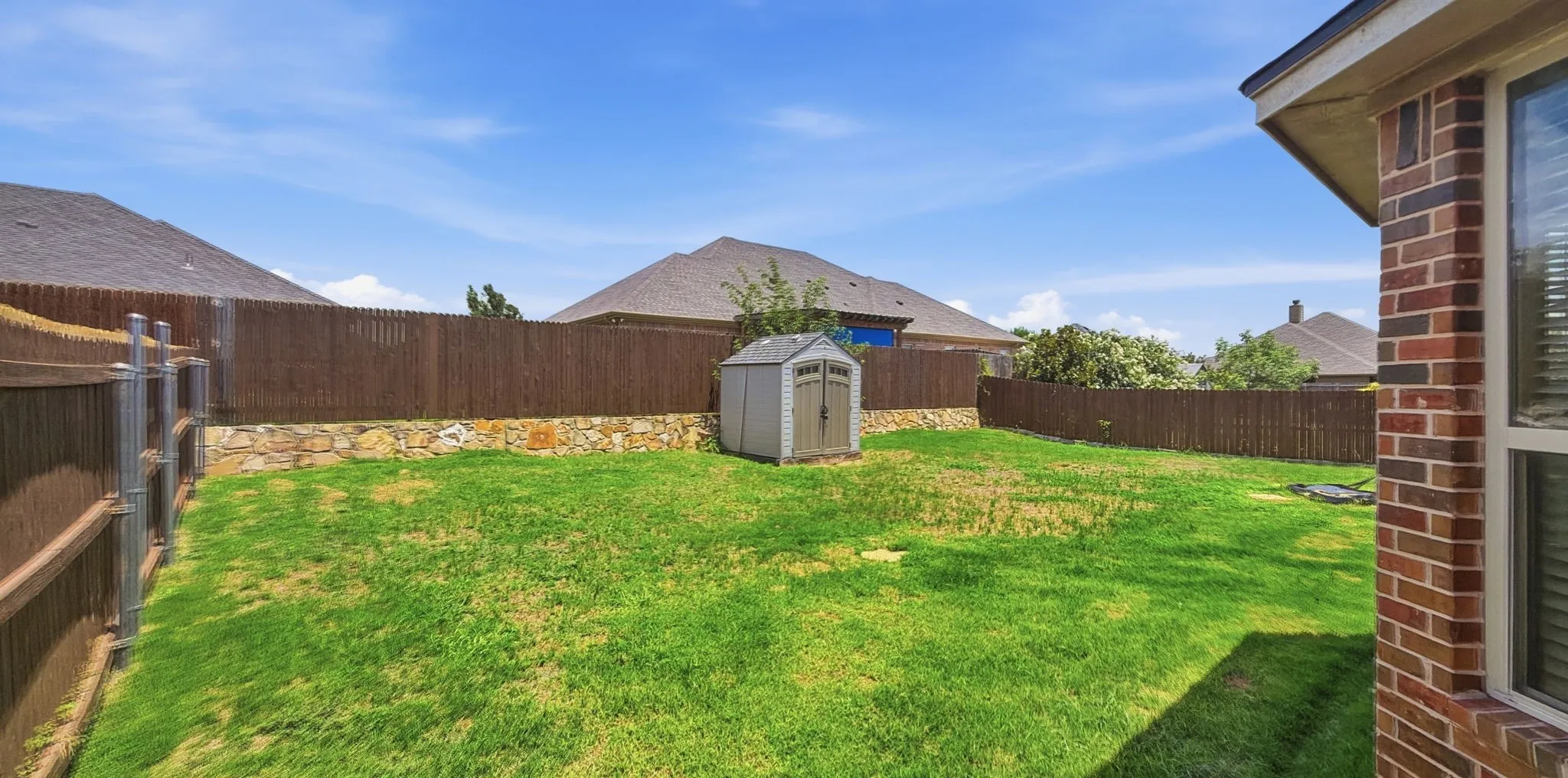 Single Family Residence For Sale in Hood County , 608 Donna Circle, Granbury, Texas 76049, 4 Bedroom, 2 Bathroom, 2 Garage spaces, 1,920 Sqft, built in 2011, mls#21308741, Real Estate Agent in Granbury, Homes For Sale in Hood county, Homes For Sale in Granbury, Realtor in Granbury Texas, Real Estate Brokerage Independent Realty Texas, Luminita Cordes Realtor