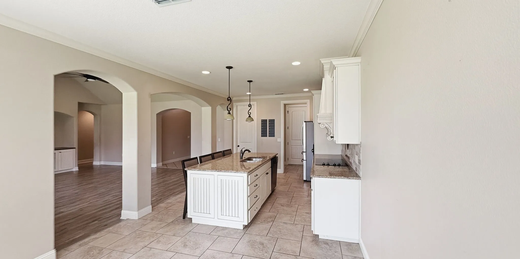 Single Family Residence For Sale in Hood County , 608 Donna Circle, Granbury, Texas 76049, 4 Bedroom, 2 Bathroom, 2 Garage spaces, 1,920 Sqft, built in 2011, mls#21308741, Real Estate Agent in Granbury, Homes For Sale in Hood county, Homes For Sale in Granbury, Realtor in Granbury Texas, Real Estate Brokerage Independent Realty Texas, Luminita Cordes Realtor