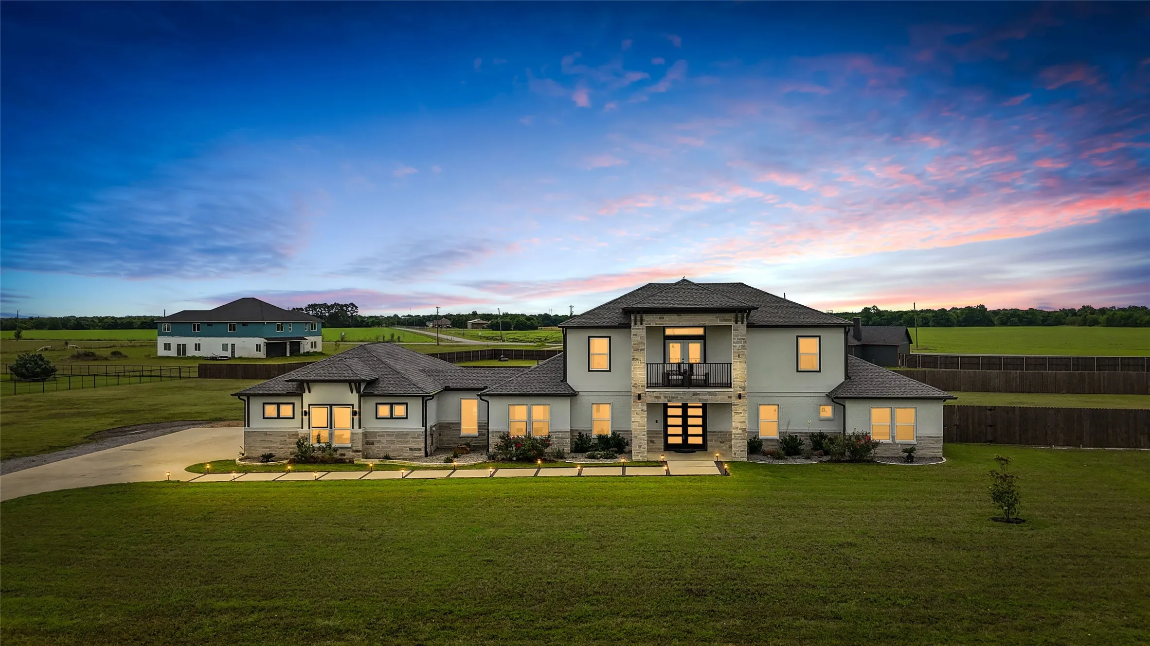 Single Family Residence For Sale in Ellis County , 3721 Highway 34, Ennis, Texas 75119, 7 Bedroom, 5 Bathroom, 3 Garage spaces, 5,796 Sqft, built in 2022, mls#21308745, Real Estate Agent in Ennis, Homes For Sale in Ellis county, Homes For Sale in Ennis, Realtor in Ennis Texas, Real Estate Brokerage Independent Realty Texas, Luminita Cordes Realtor