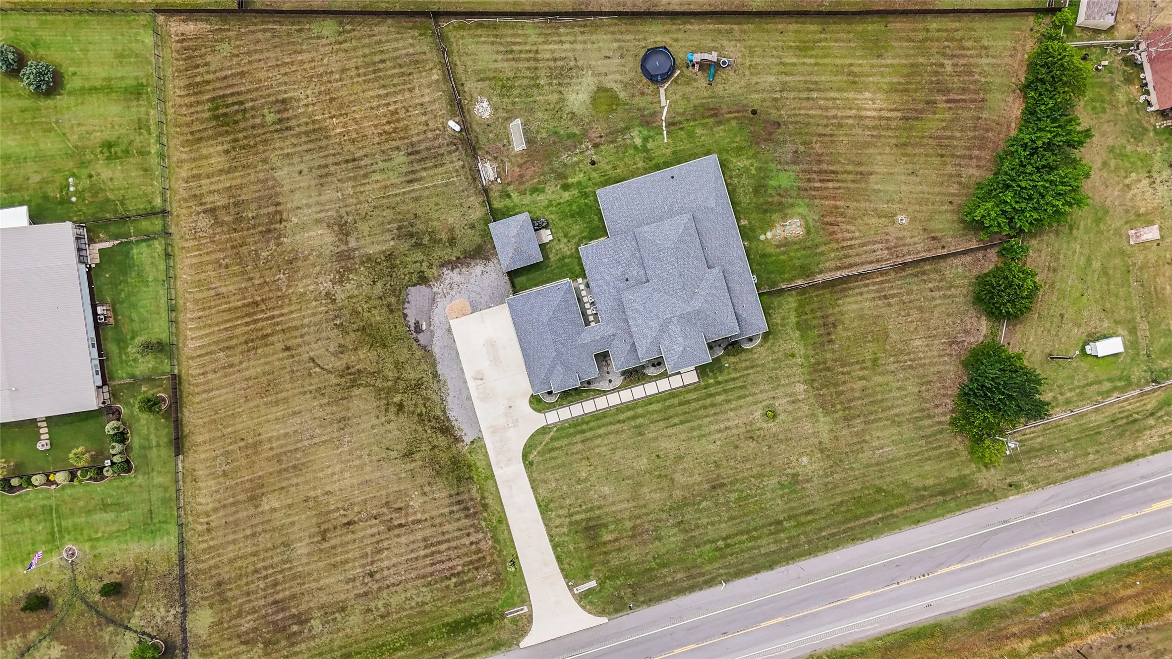 Single Family Residence For Sale in Ellis County , 3721 Highway 34, Ennis, Texas 75119, 7 Bedroom, 5 Bathroom, 3 Garage spaces, 5,796 Sqft, built in 2022, mls#21308745, Real Estate Agent in Ennis, Homes For Sale in Ellis county, Homes For Sale in Ennis, Realtor in Ennis Texas, Real Estate Brokerage Independent Realty Texas, Luminita Cordes Realtor
