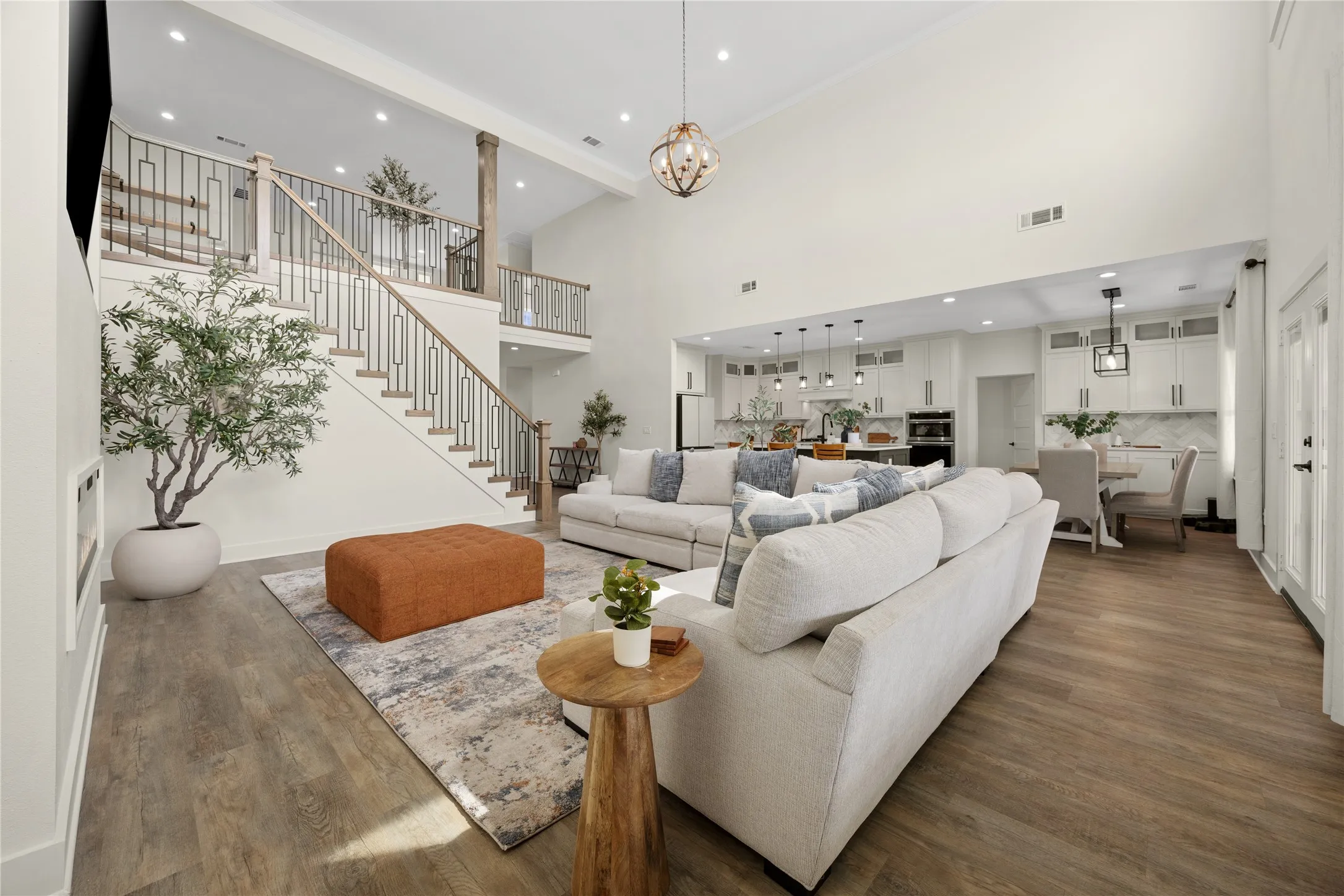 Single Family Residence For Sale in Ellis County , 3721 Highway 34, Ennis, Texas 75119, 7 Bedroom, 5 Bathroom, 3 Garage spaces, 5,796 Sqft, built in 2022, mls#21308745, Real Estate Agent in Ennis, Homes For Sale in Ellis county, Homes For Sale in Ennis, Realtor in Ennis Texas, Real Estate Brokerage Independent Realty Texas, Luminita Cordes Realtor